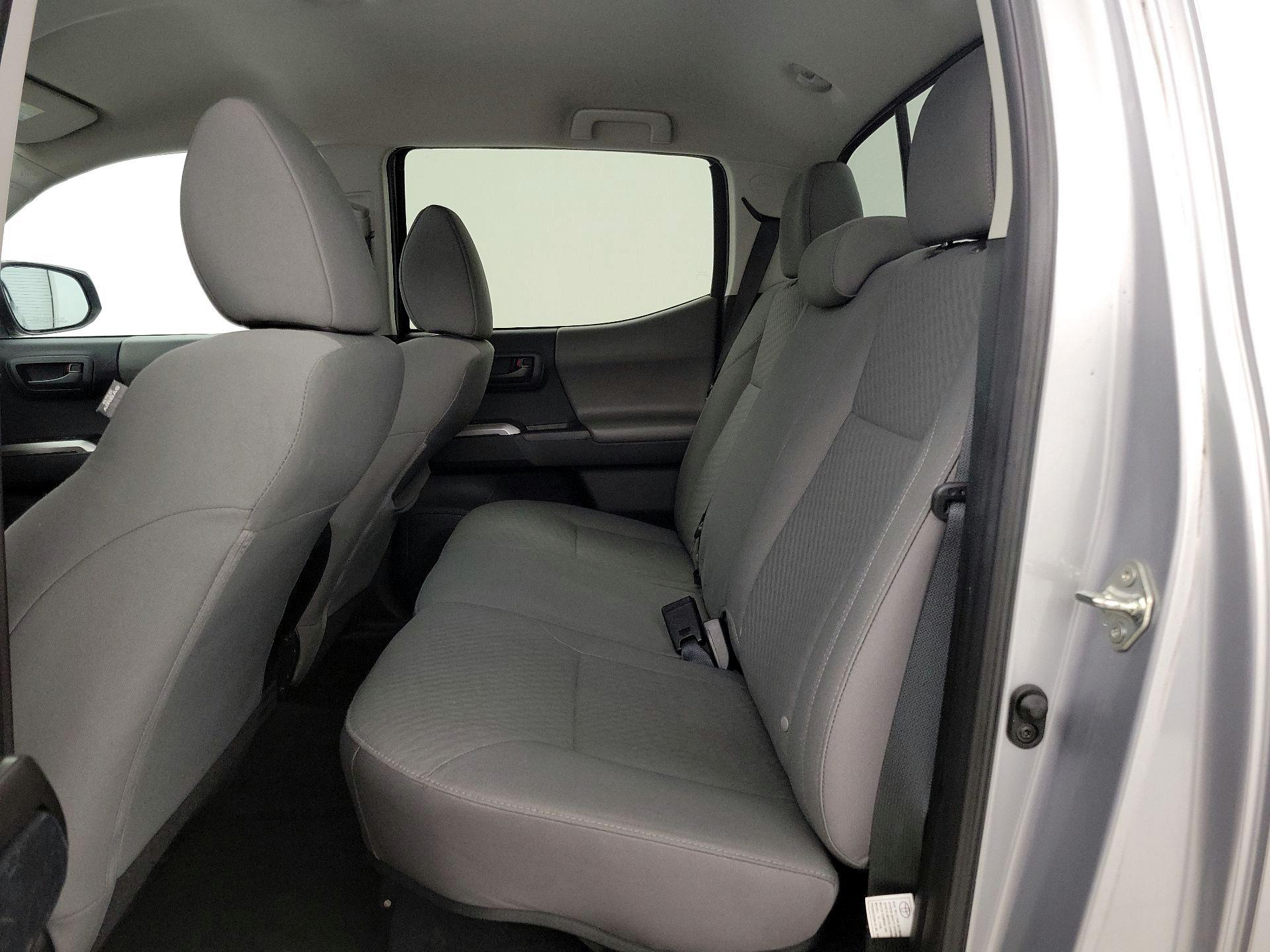 Thumbnail: 2020 Toyota Tacoma - 19