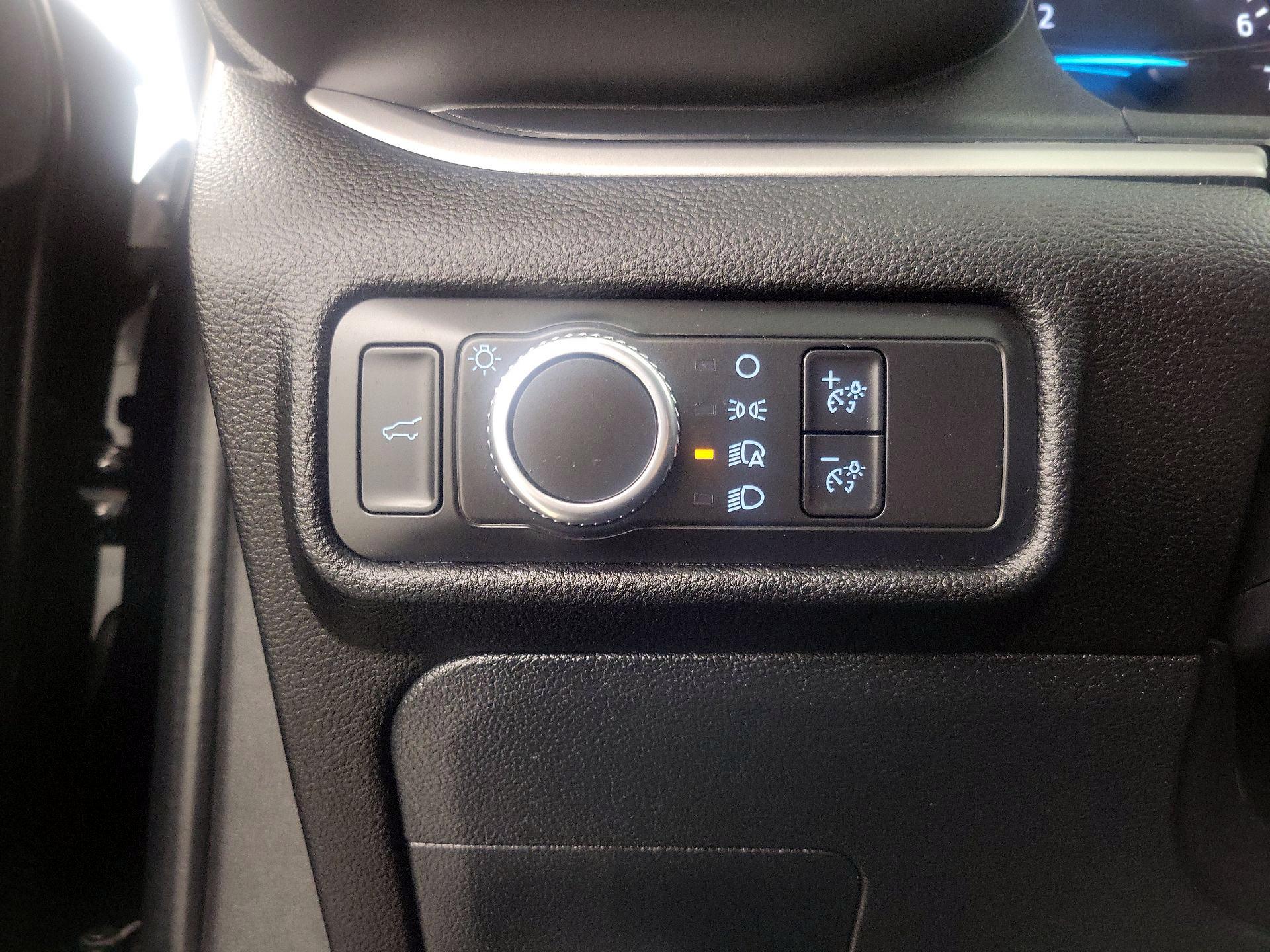 Thumbnail: 2022 Ford Explorer - 13