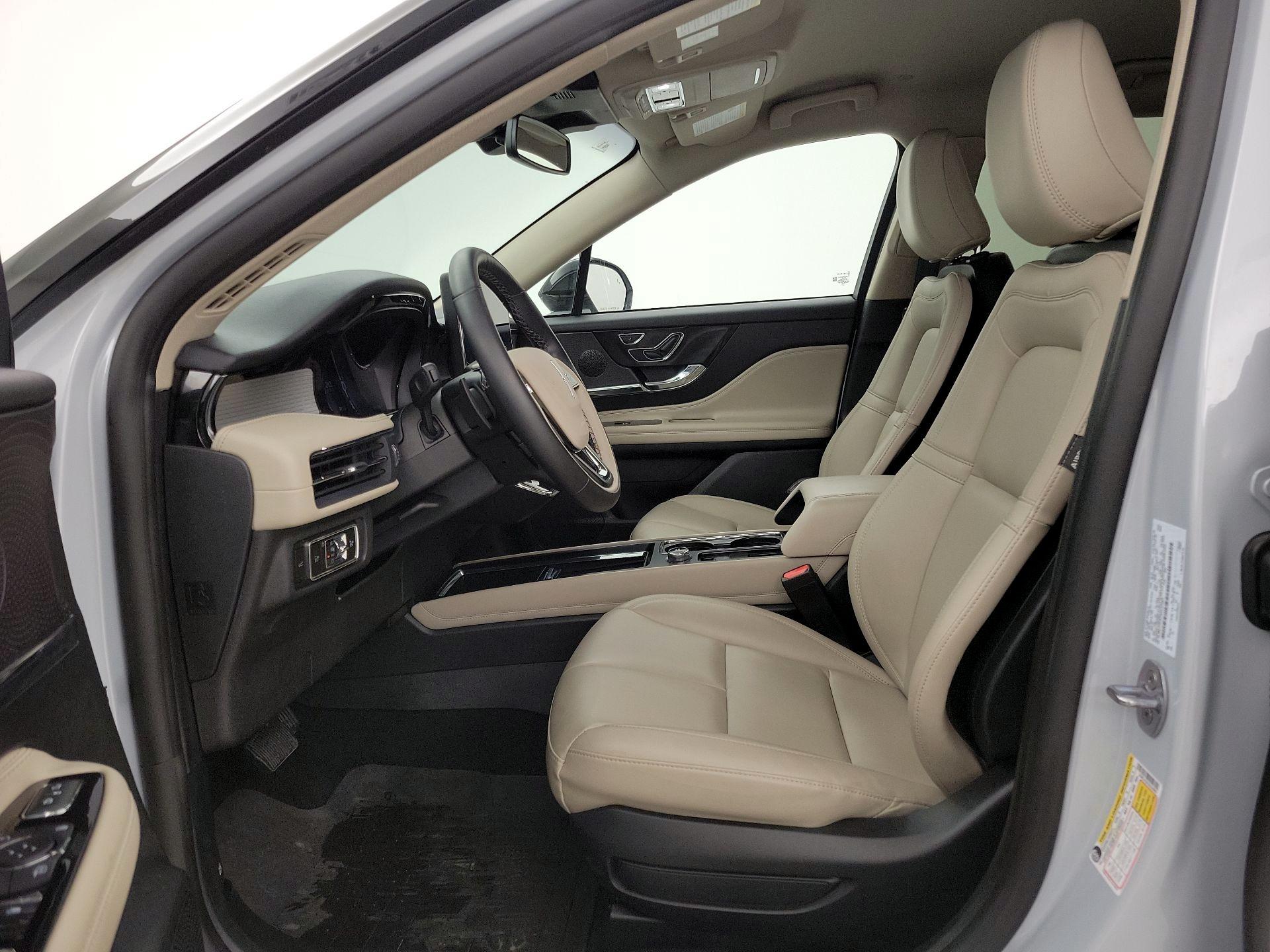 Thumbnail: 2025 Lincoln Corsair - 11