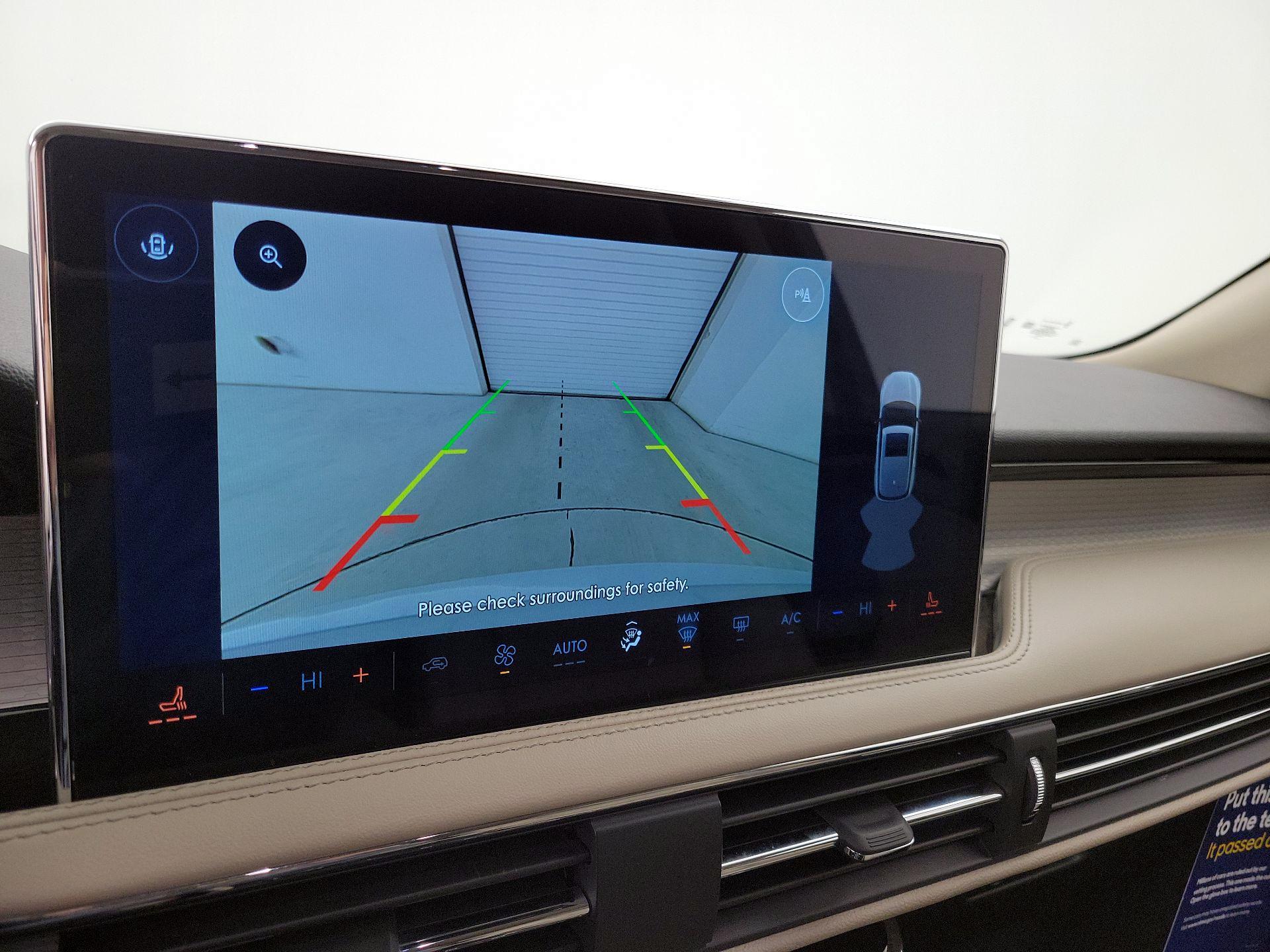 Thumbnail: 2025 Lincoln Corsair - 15