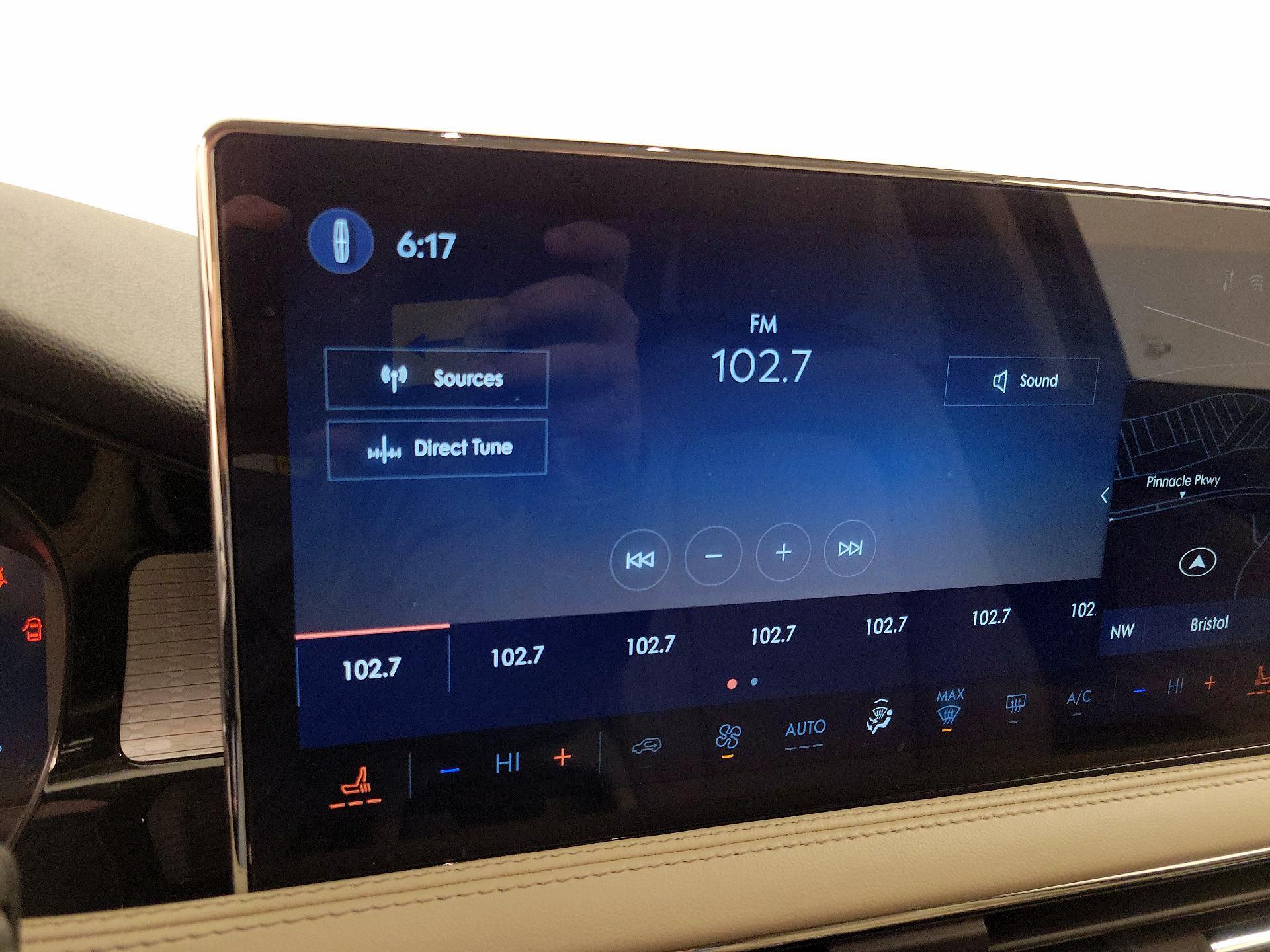 Thumbnail: 2025 Lincoln Corsair - 16