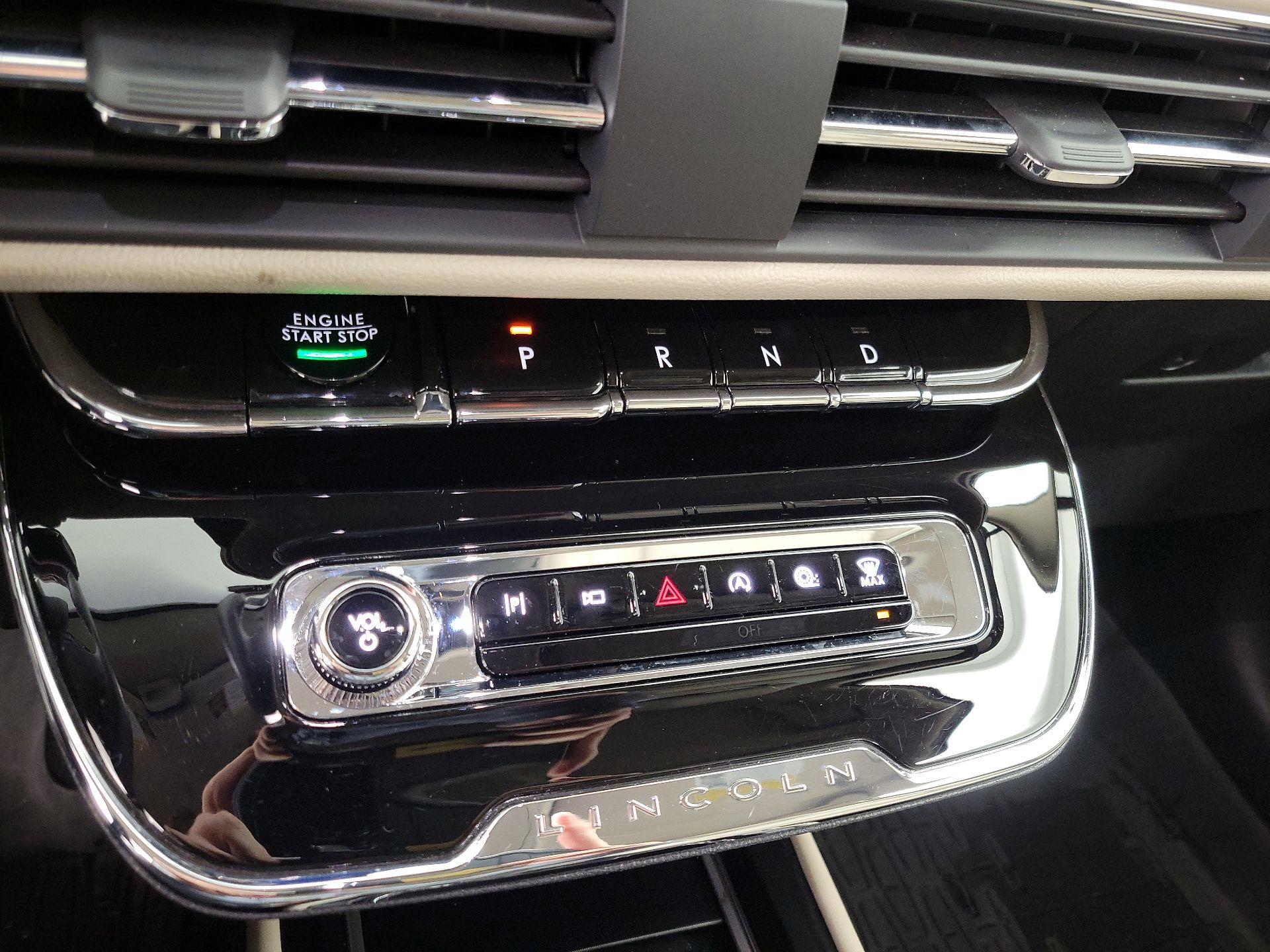 Thumbnail: 2025 Lincoln Corsair - 18