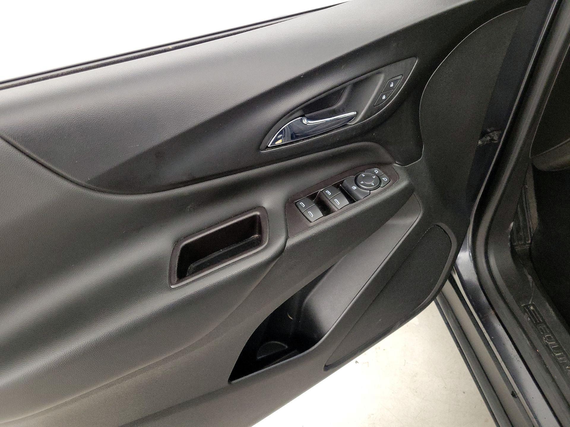 Thumbnail: 2022 Chevrolet Equinox - 12