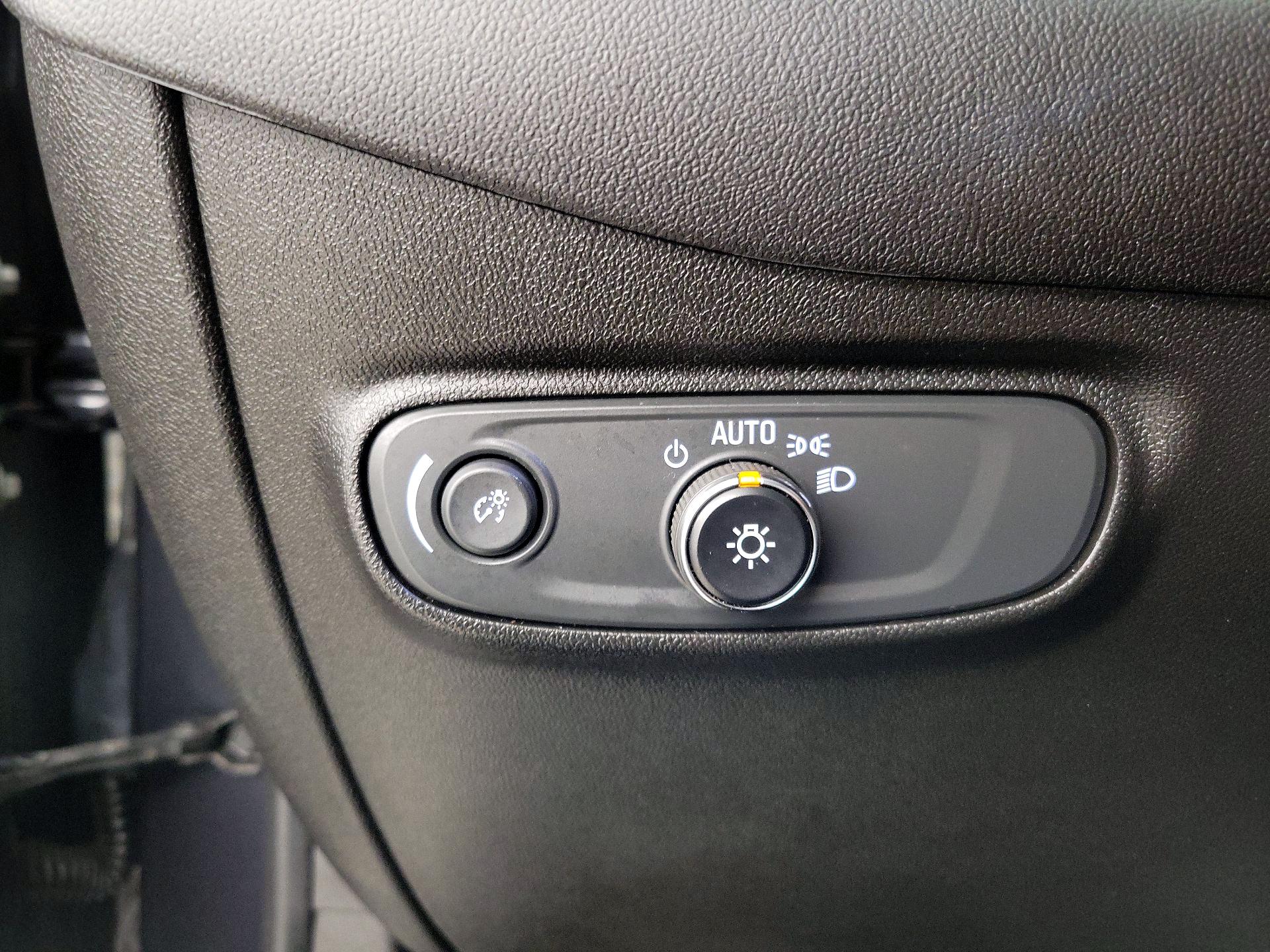 Thumbnail: 2022 Chevrolet Equinox - 13