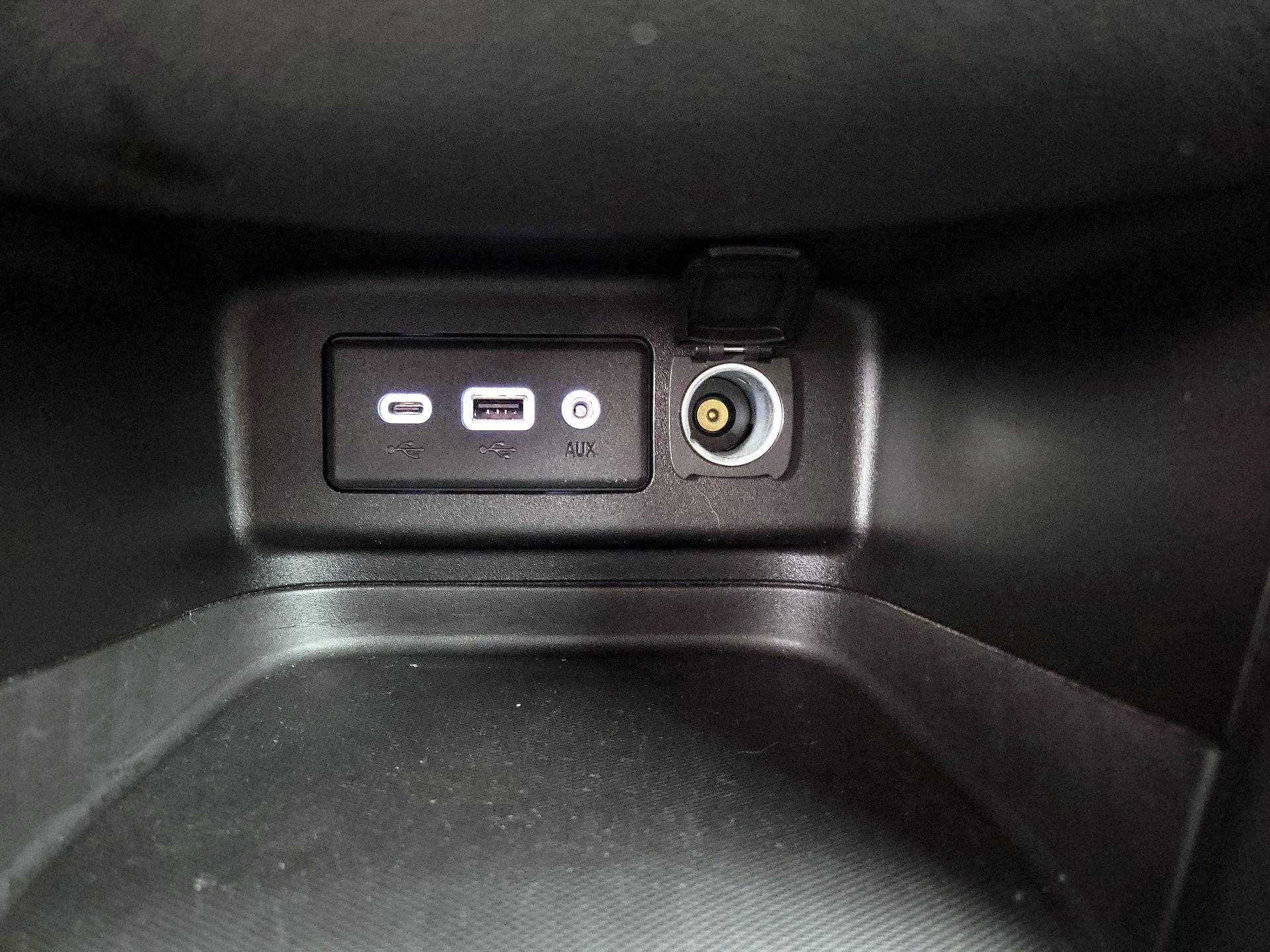 Thumbnail: 2022 Chevrolet Equinox - 18