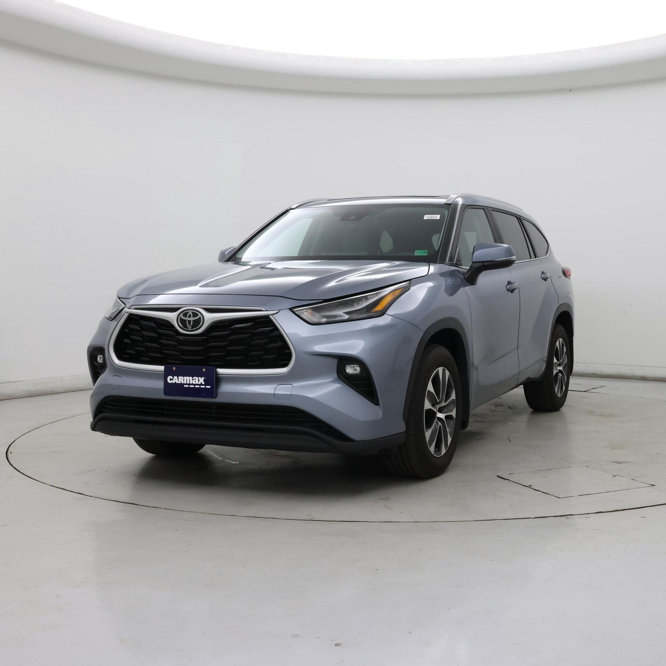 Thumbnail: 2023 Toyota Highlander - 4