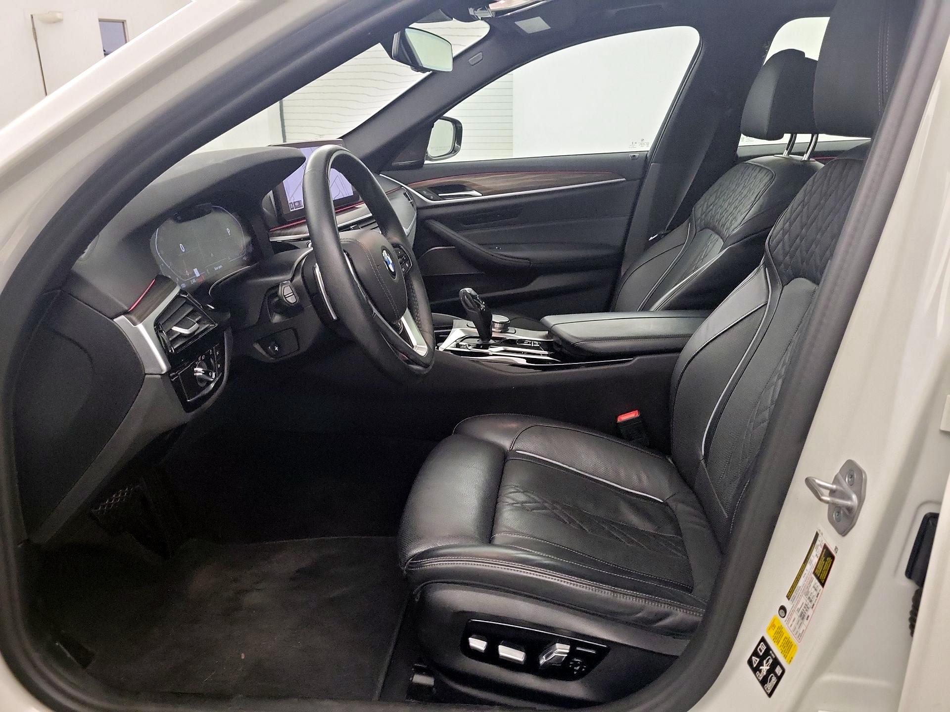 Thumbnail: 2023 BMW 5 Series - 9