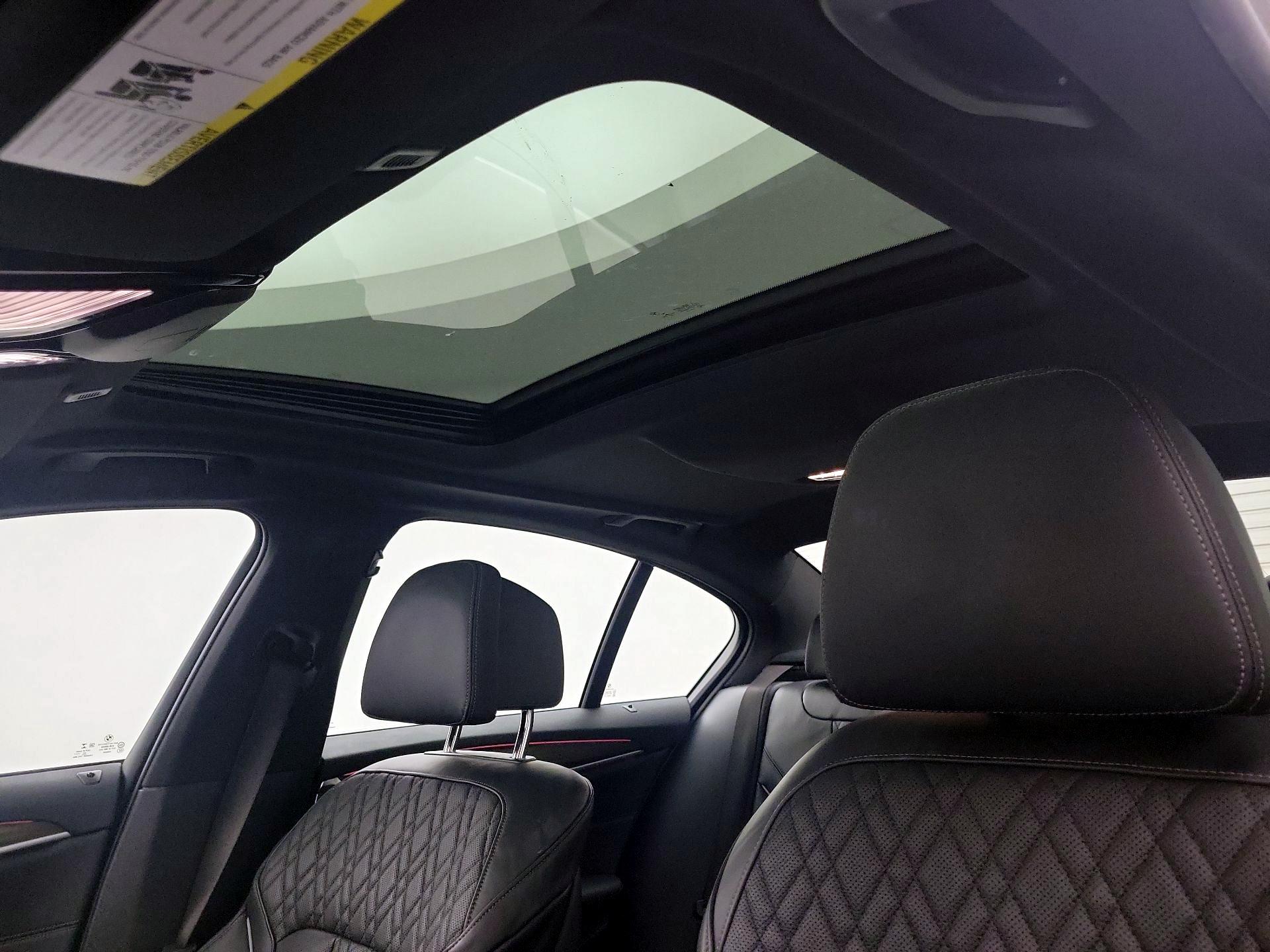 Thumbnail: 2023 BMW 5 Series - 18