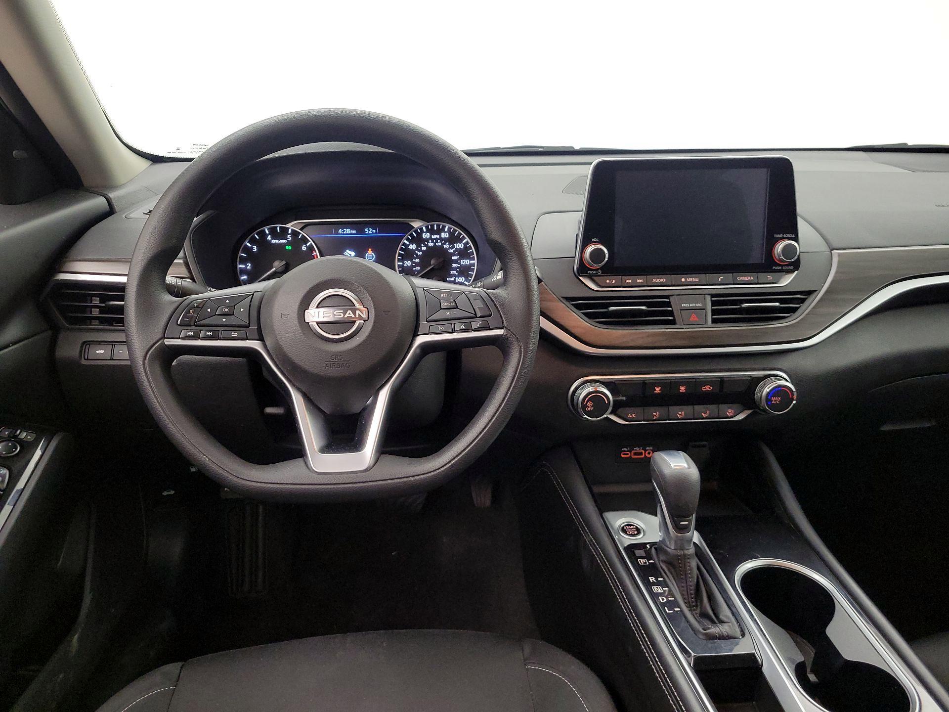 Thumbnail: 2023 Nissan Altima - 10