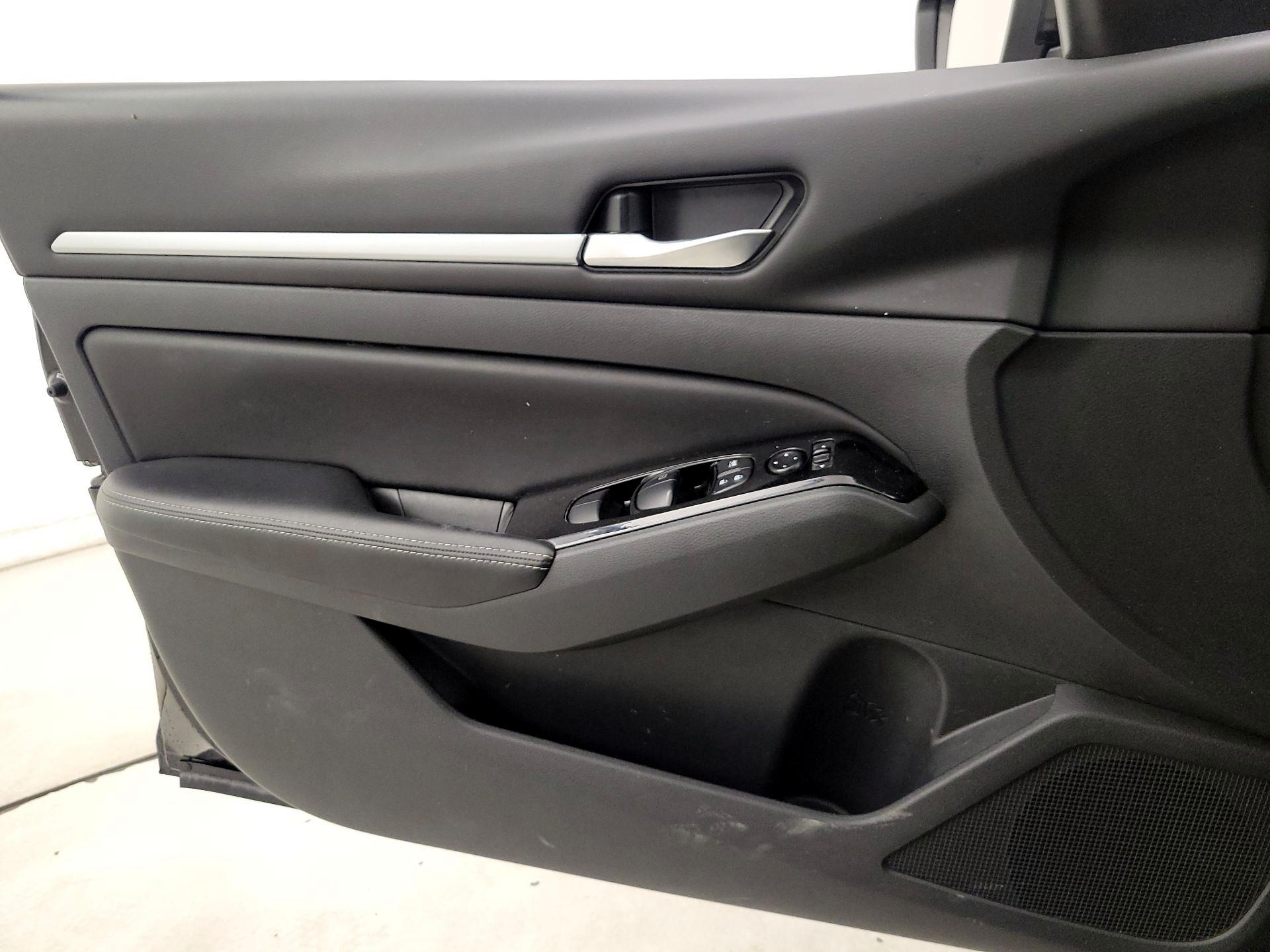 Thumbnail: 2023 Nissan Altima - 12