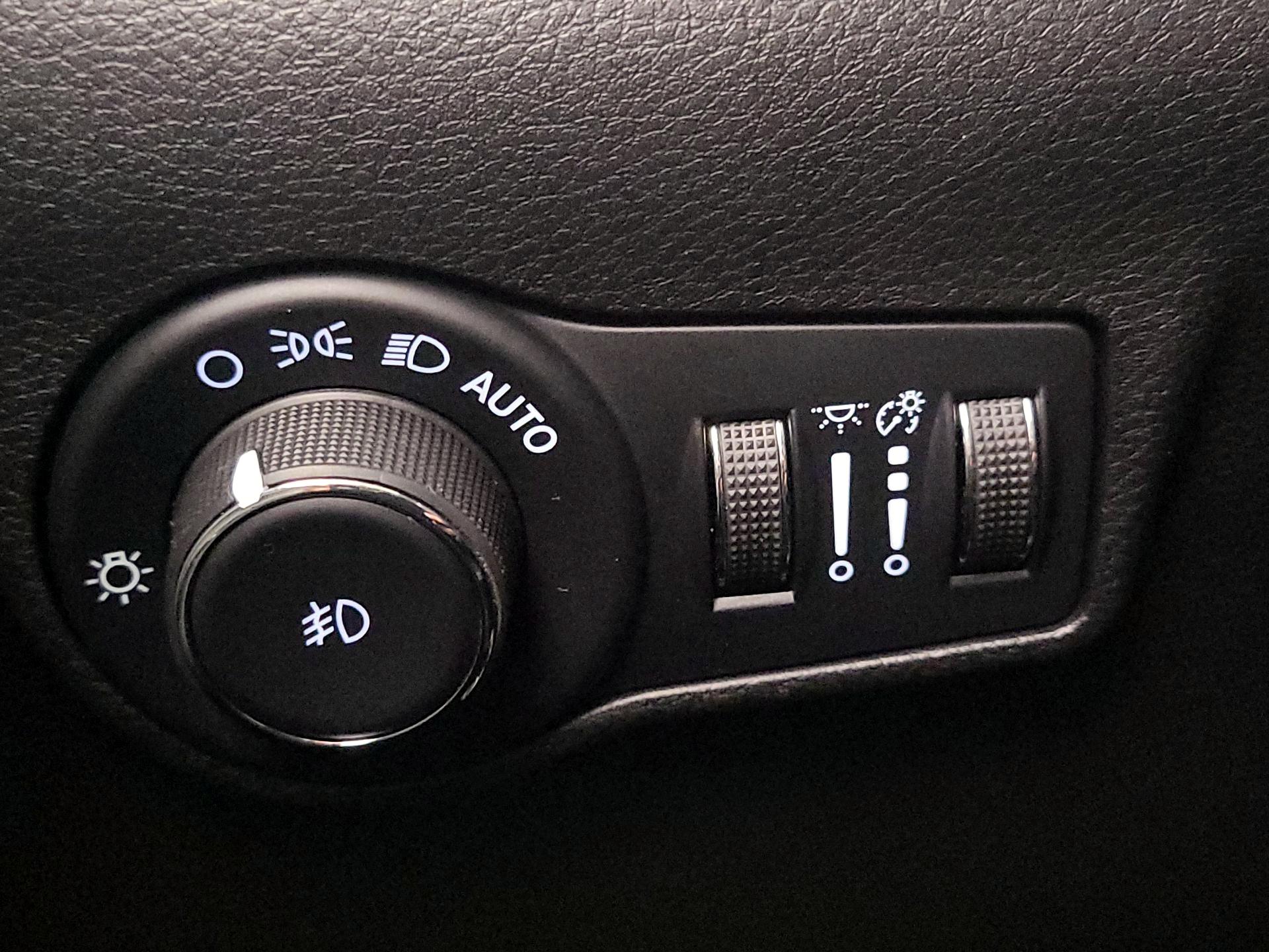 Thumbnail: 2022 Jeep Compass - 13