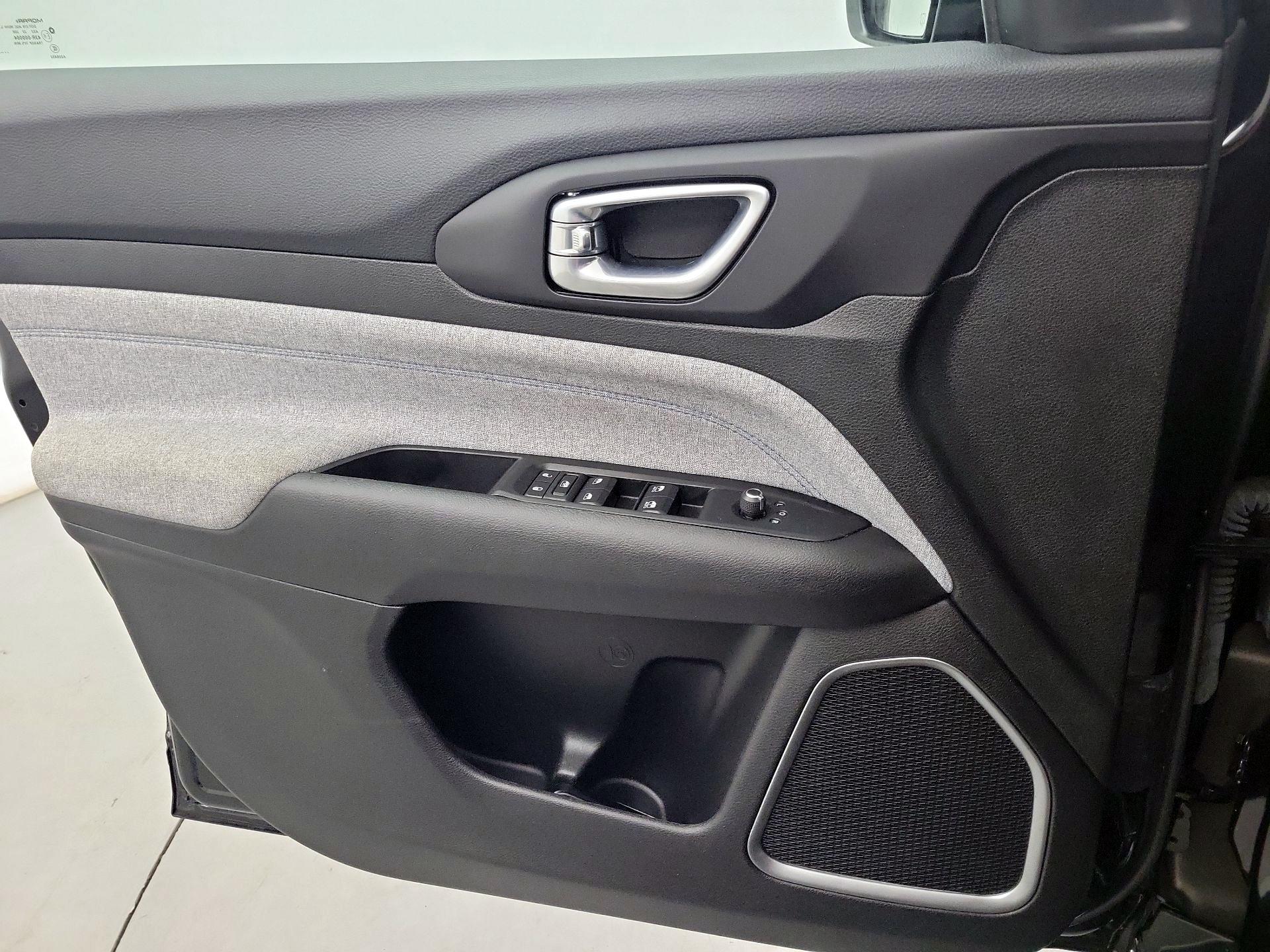 Thumbnail: 2022 Jeep Compass - 10