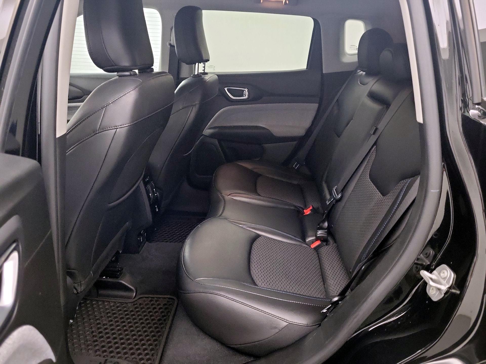 Thumbnail: 2022 Jeep Compass - 17