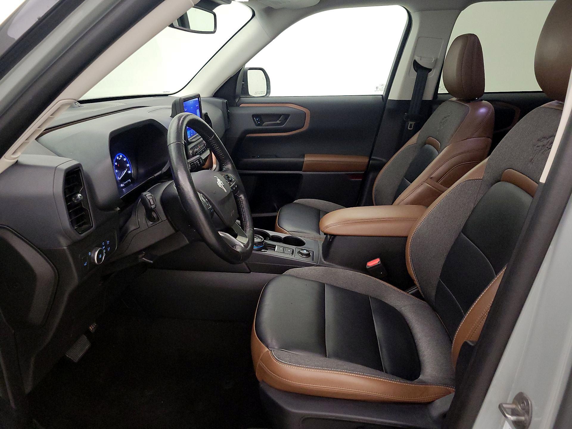 Thumbnail: 2022 Ford Bronco Sport - 11