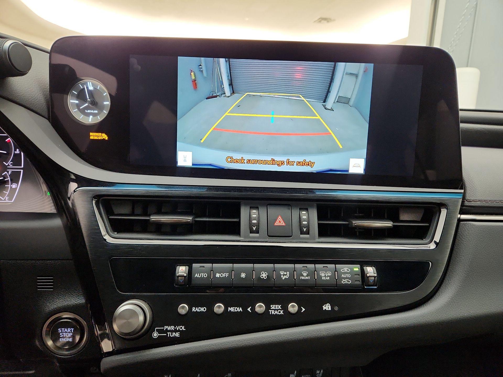 Thumbnail: 2023 Lexus ES - 15