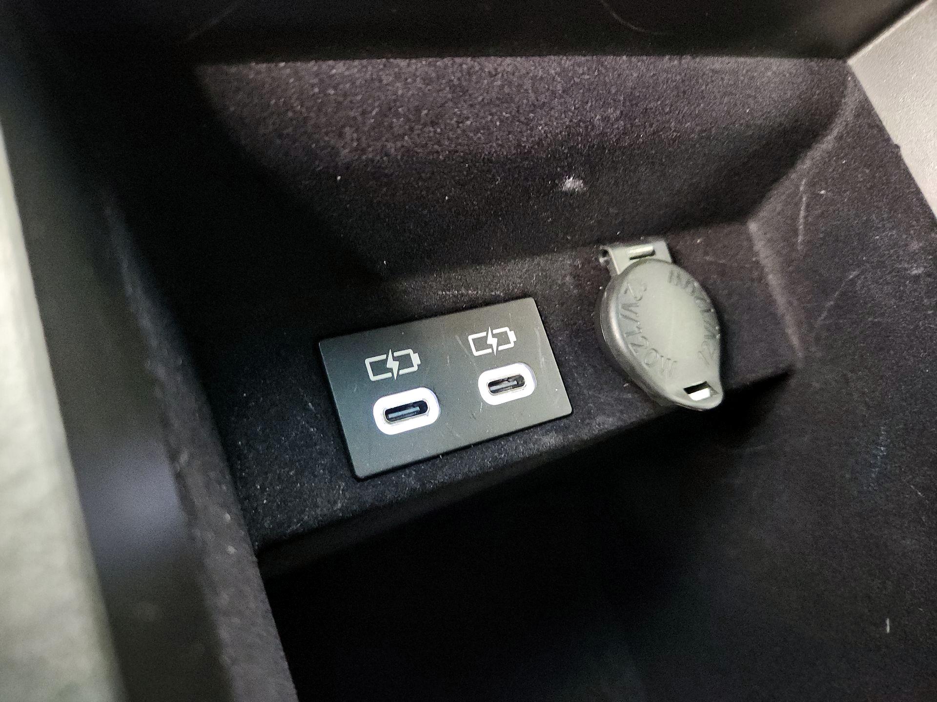 Thumbnail: 2023 Lexus ES - 19