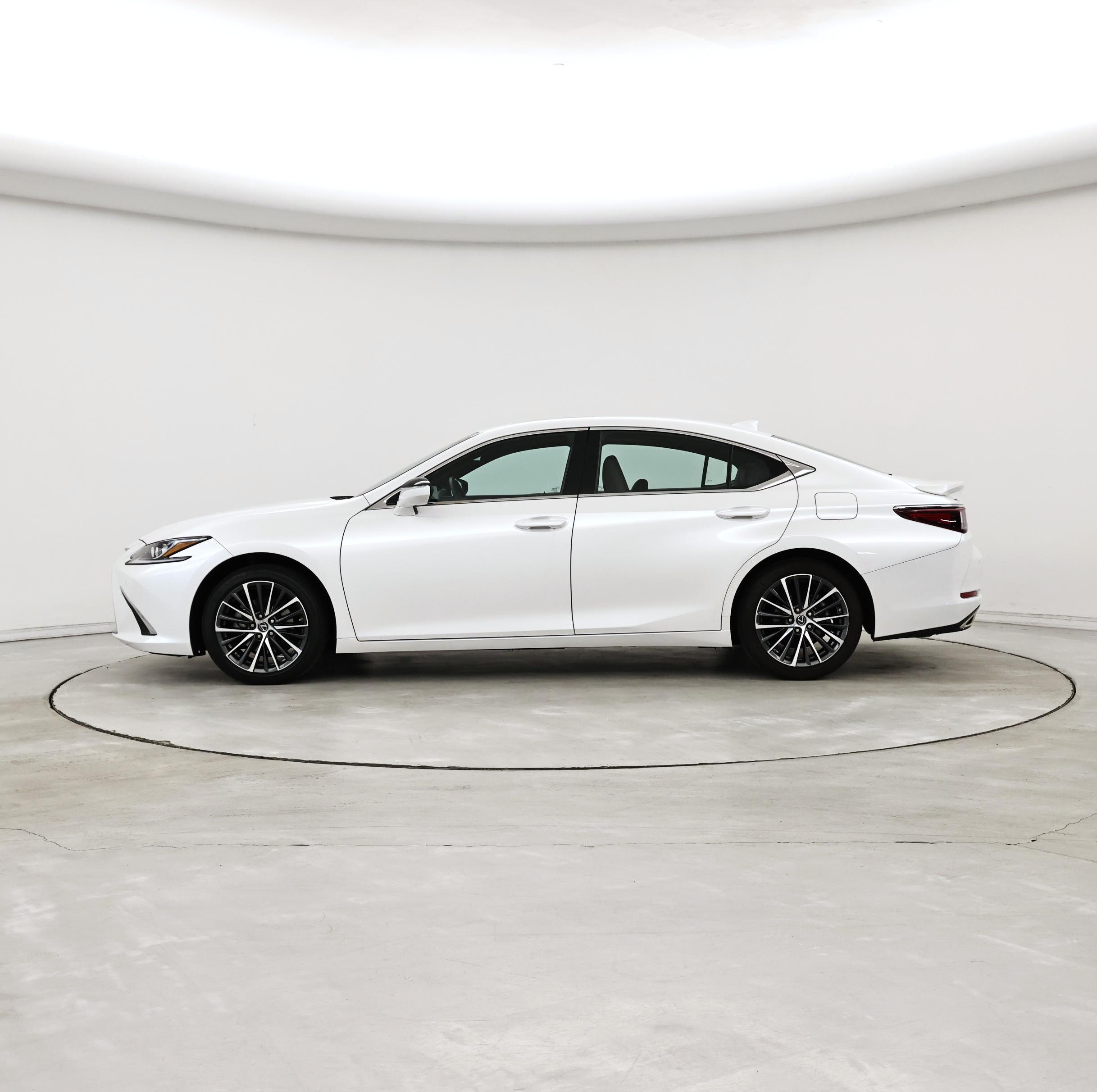 Thumbnail: 2023 Lexus ES - 3