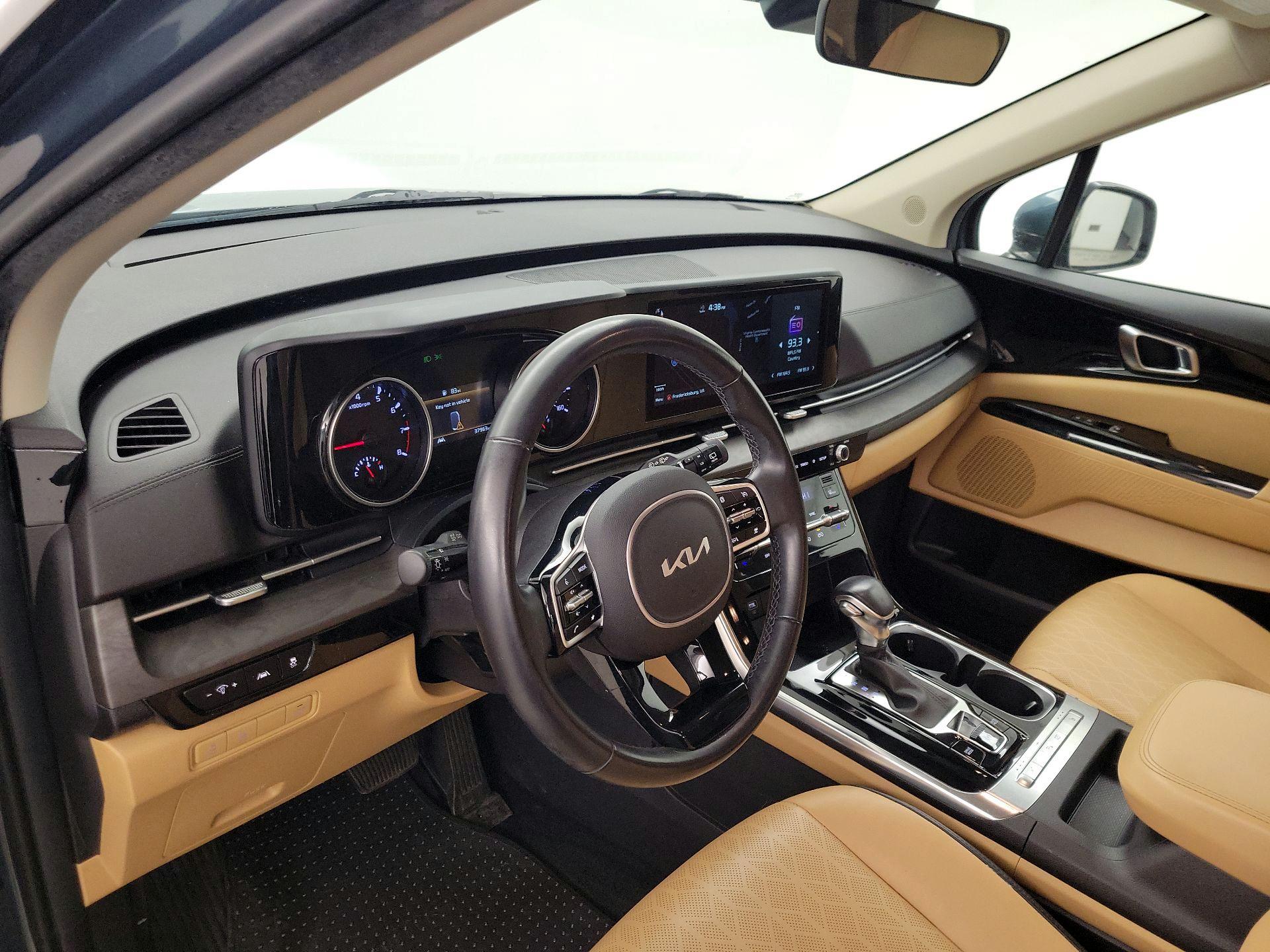 Thumbnail: 2022 Kia Carnival - 9