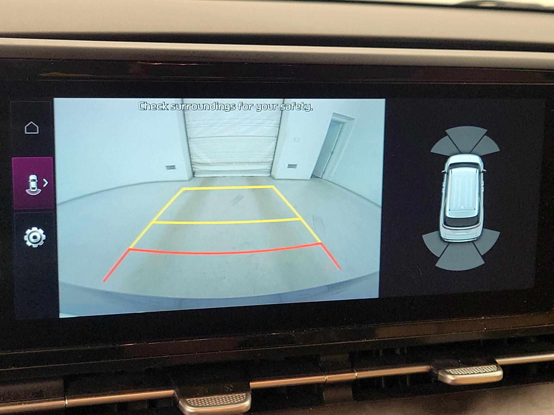 Thumbnail: 2022 Kia Carnival - 15