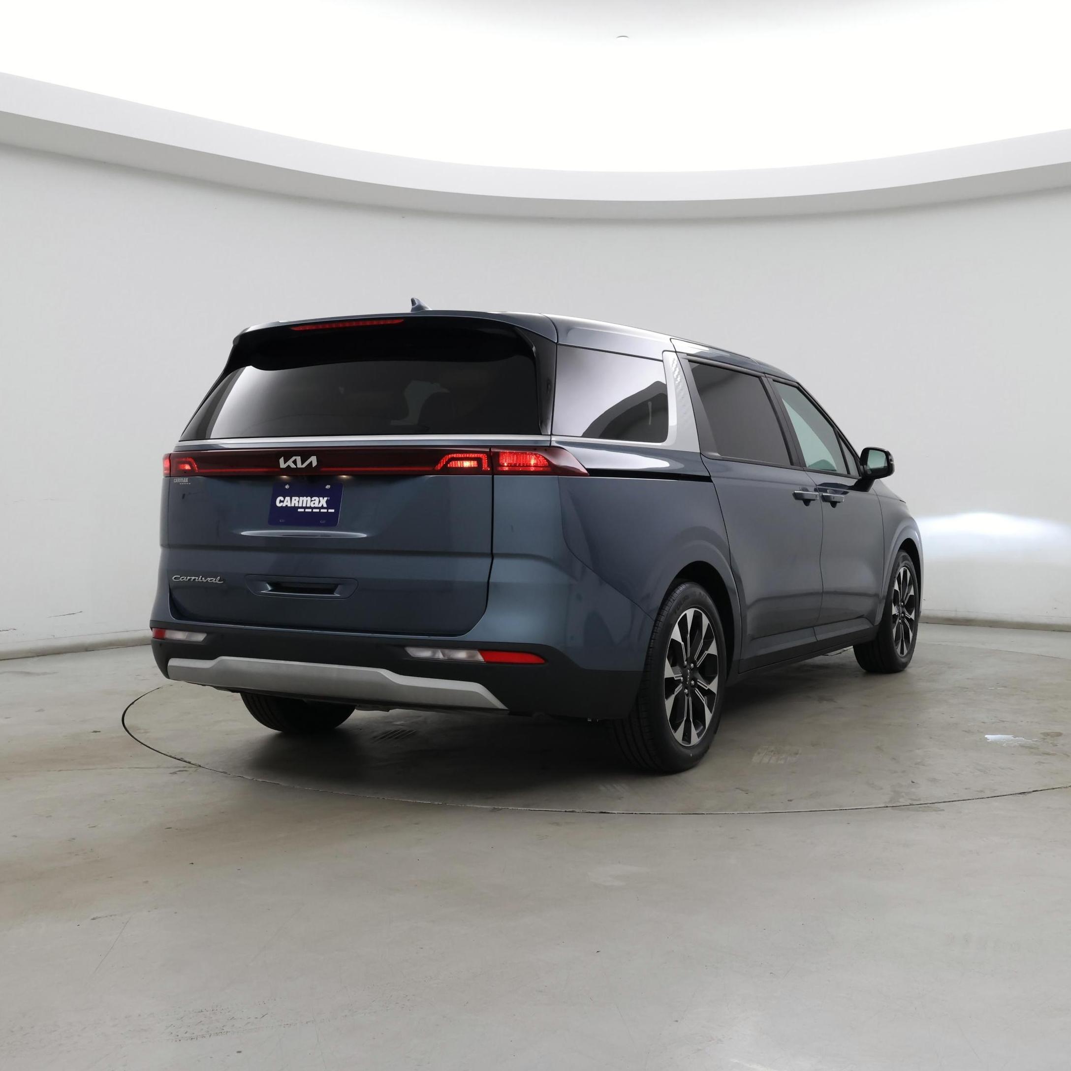 Thumbnail: 2022 Kia Carnival - 8