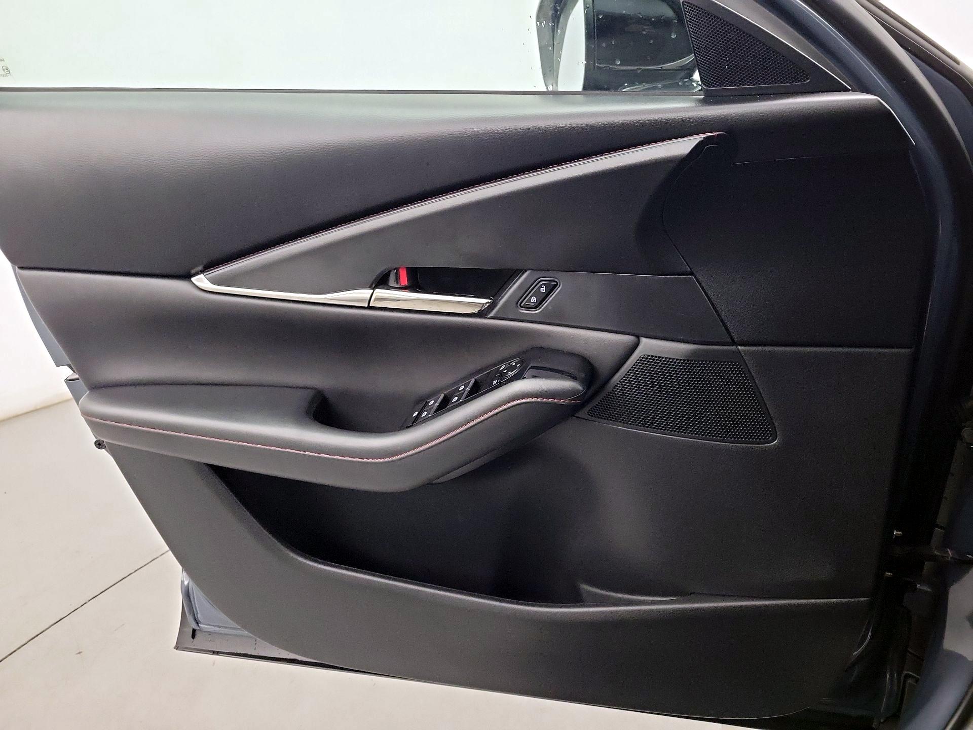 Thumbnail: 2023 Mazda CX-30 - 10