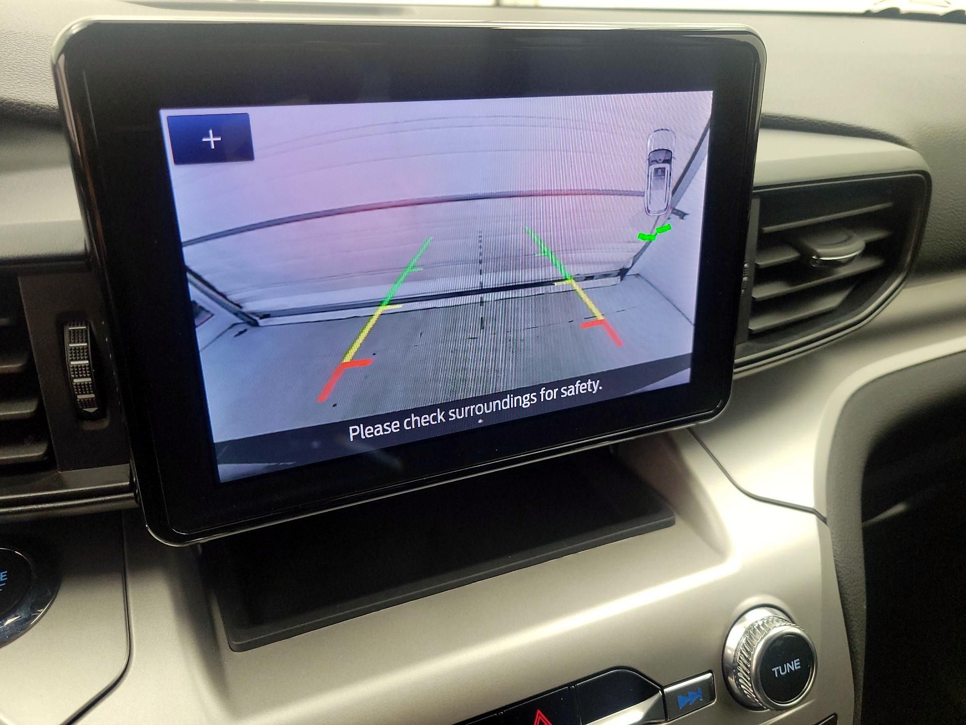 Thumbnail: 2022 Ford Explorer - 14