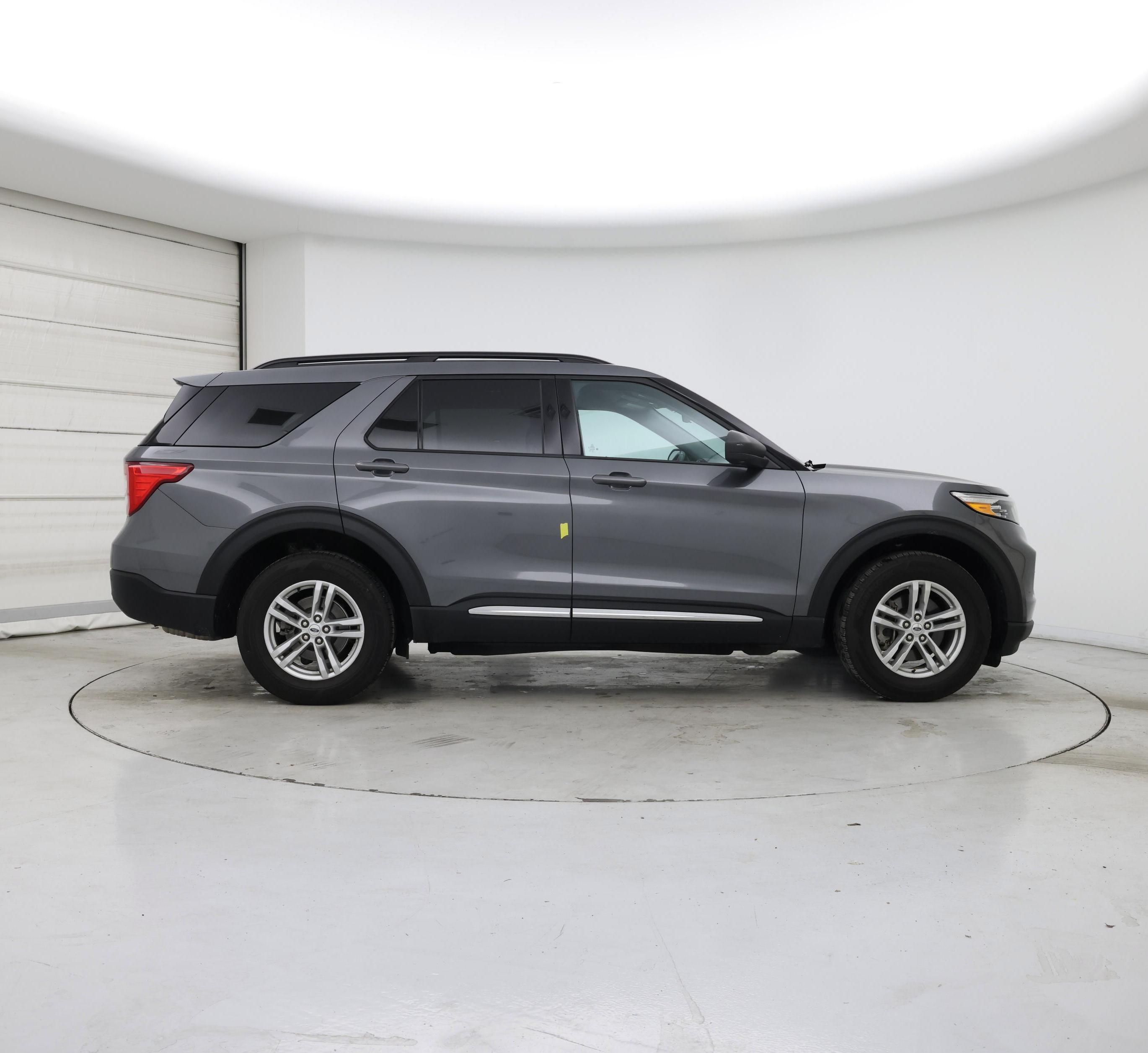 Thumbnail: 2022 Ford Explorer - 7