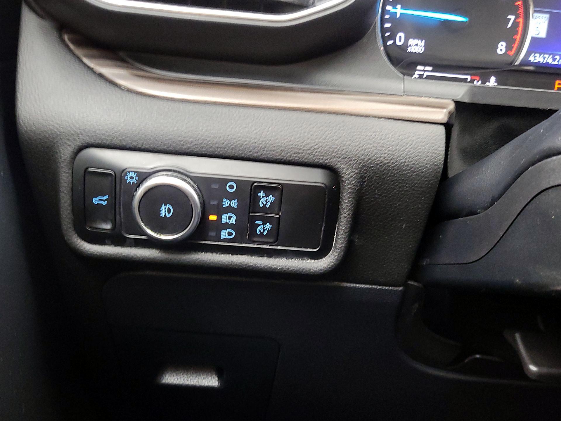 Thumbnail: 2023 Ford Explorer - 13