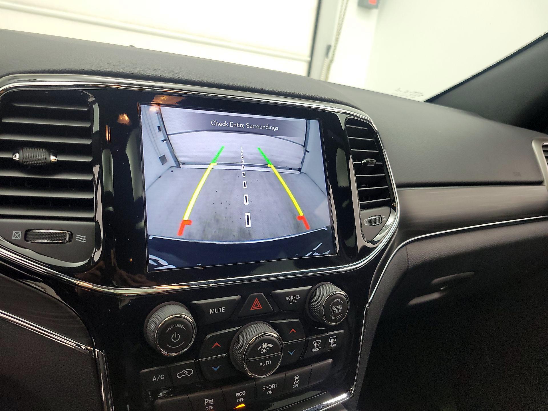 Thumbnail: 2021 Jeep Grand Cherokee - 14