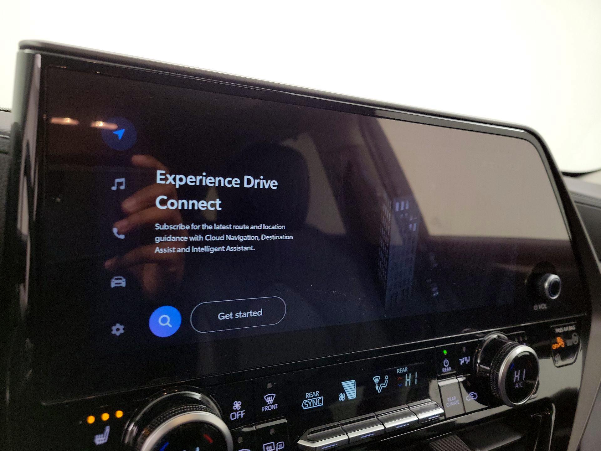 Thumbnail: 2023 Toyota Highlander - 14