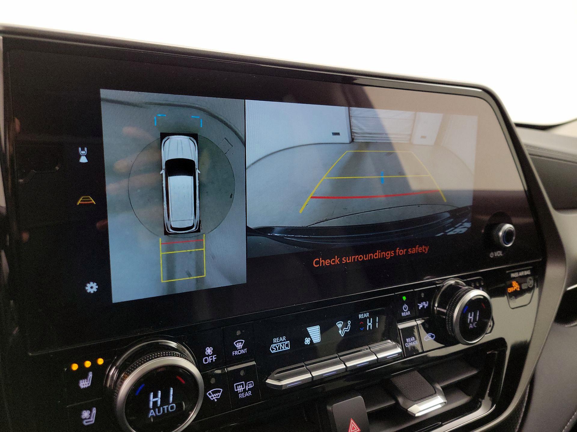 Thumbnail: 2023 Toyota Highlander - 15