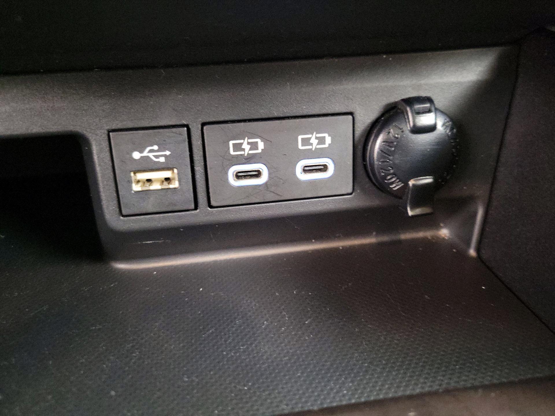 Thumbnail: 2023 Toyota Highlander - 19