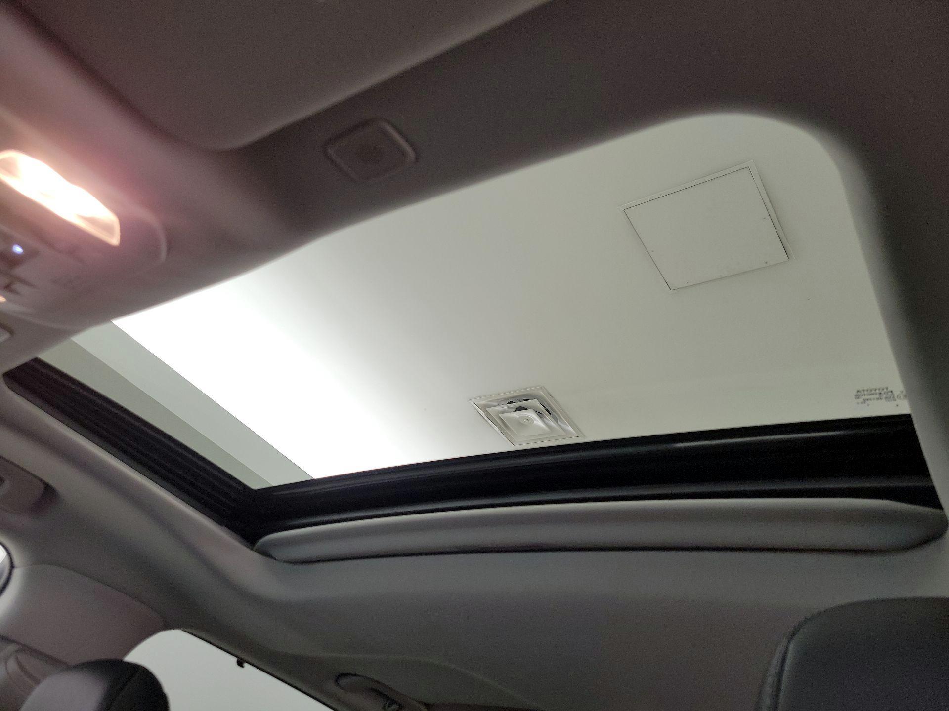 Thumbnail: 2023 Toyota Highlander - 20