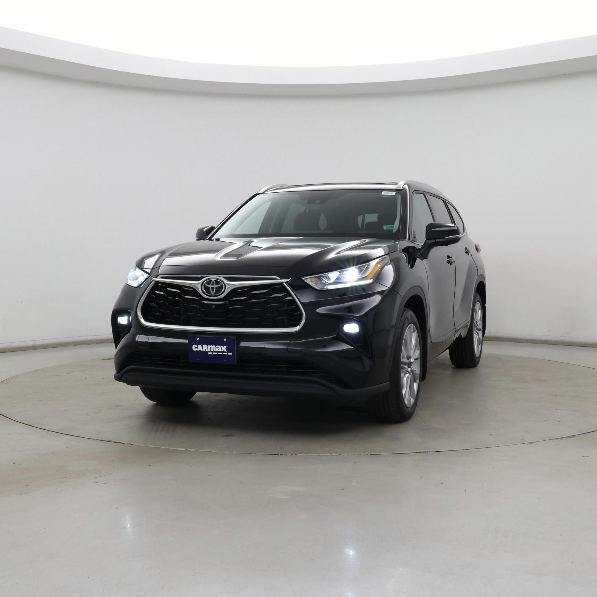 Thumbnail: 2023 Toyota Highlander - 4