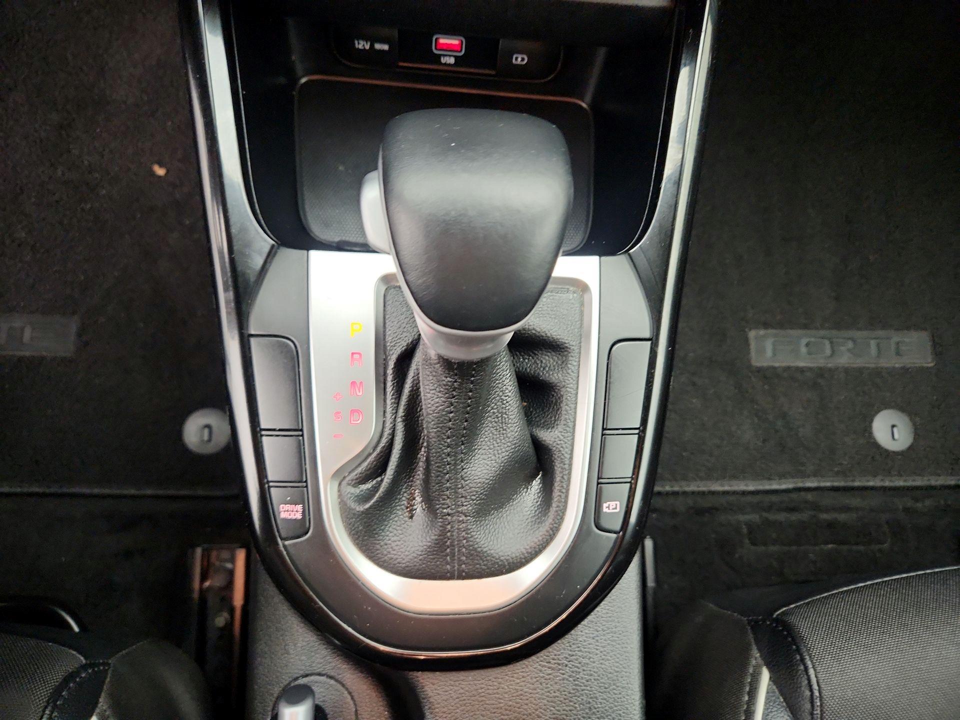 Thumbnail: 2023 Kia Forte - 18