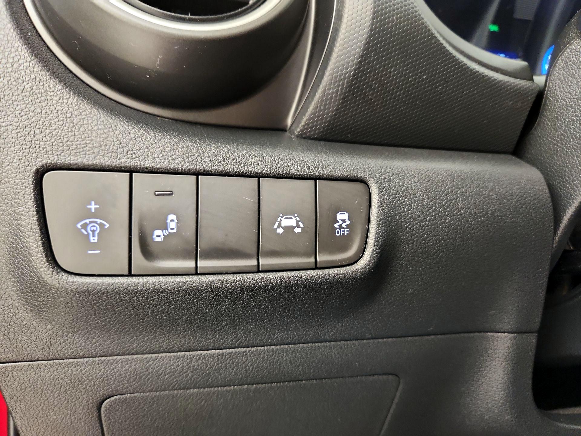 Thumbnail: 2020 Hyundai Kona - 13