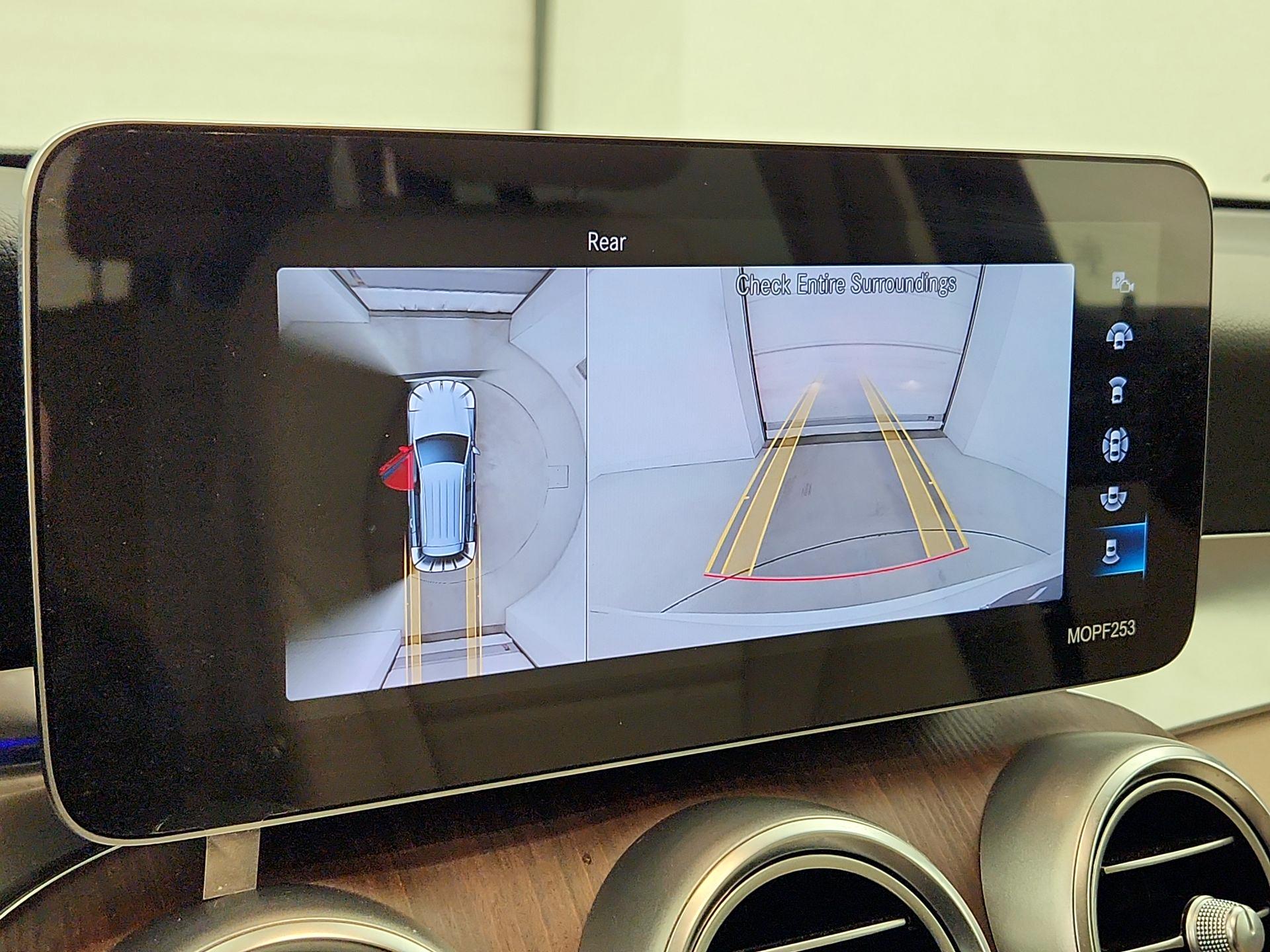 Thumbnail: 2022 Mercedes-Benz GLC - 14