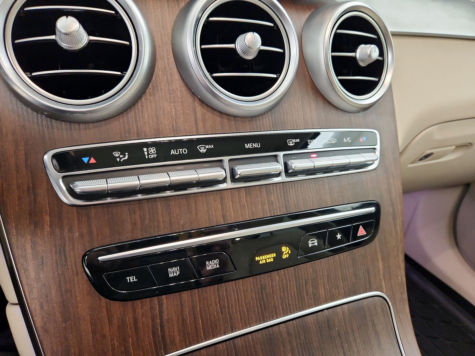 Thumbnail: 2022 Mercedes-Benz GLC - 16