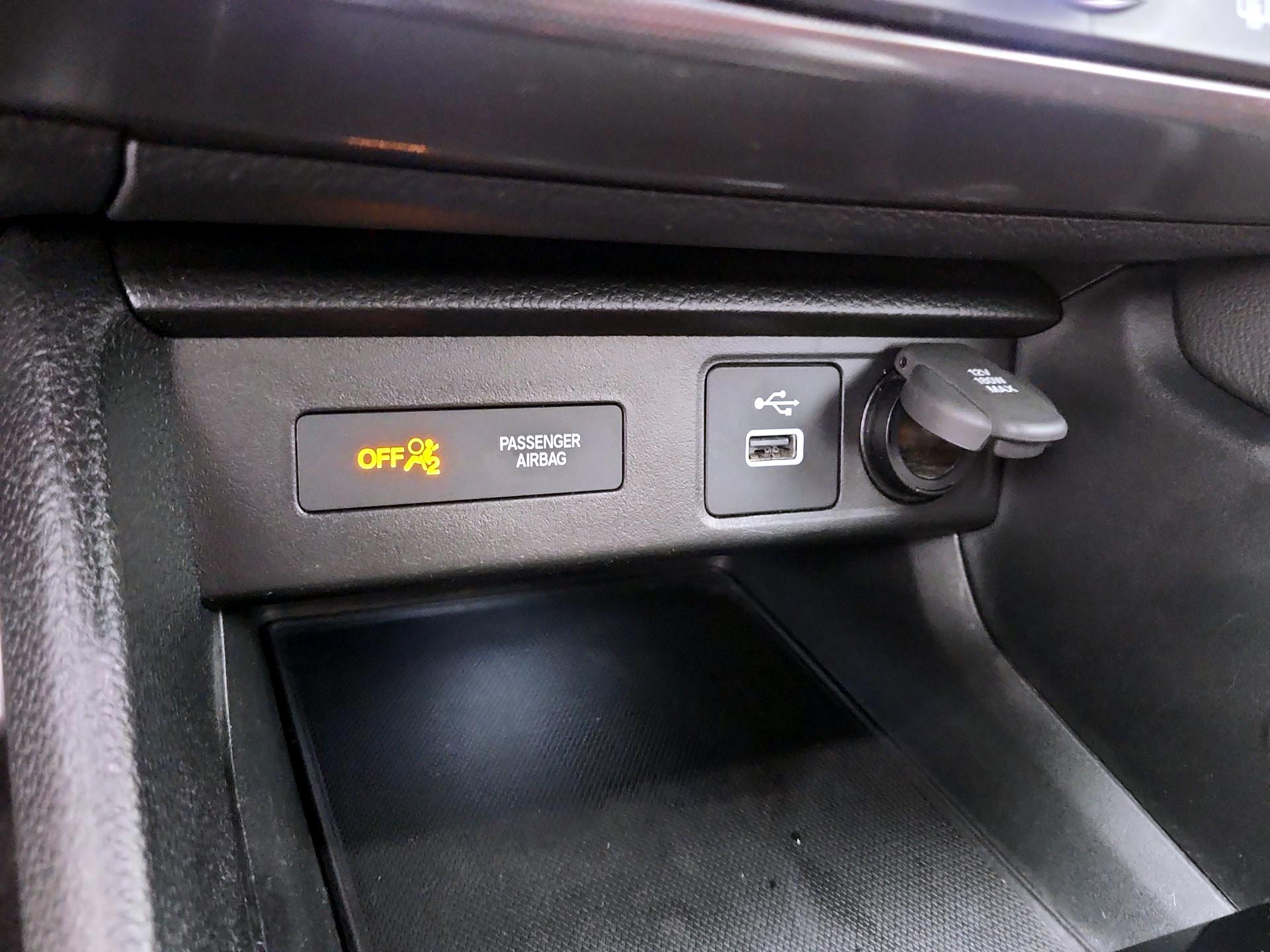 Thumbnail: 2023 Acura Integra - 18