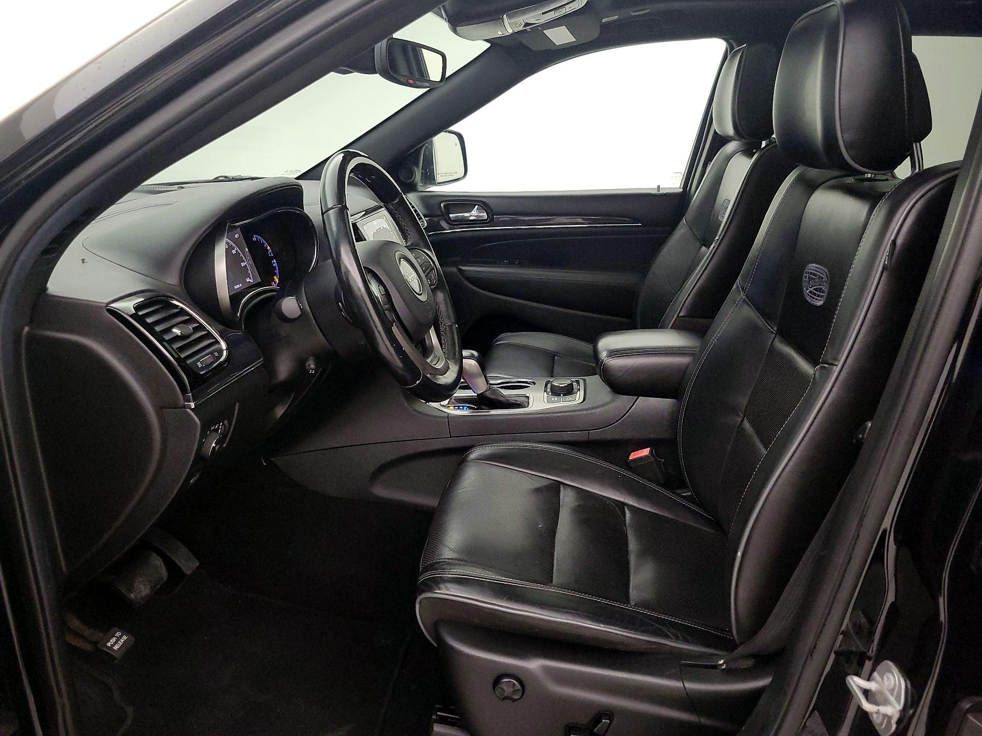 Thumbnail: 2020 Jeep Grand Cherokee - 11