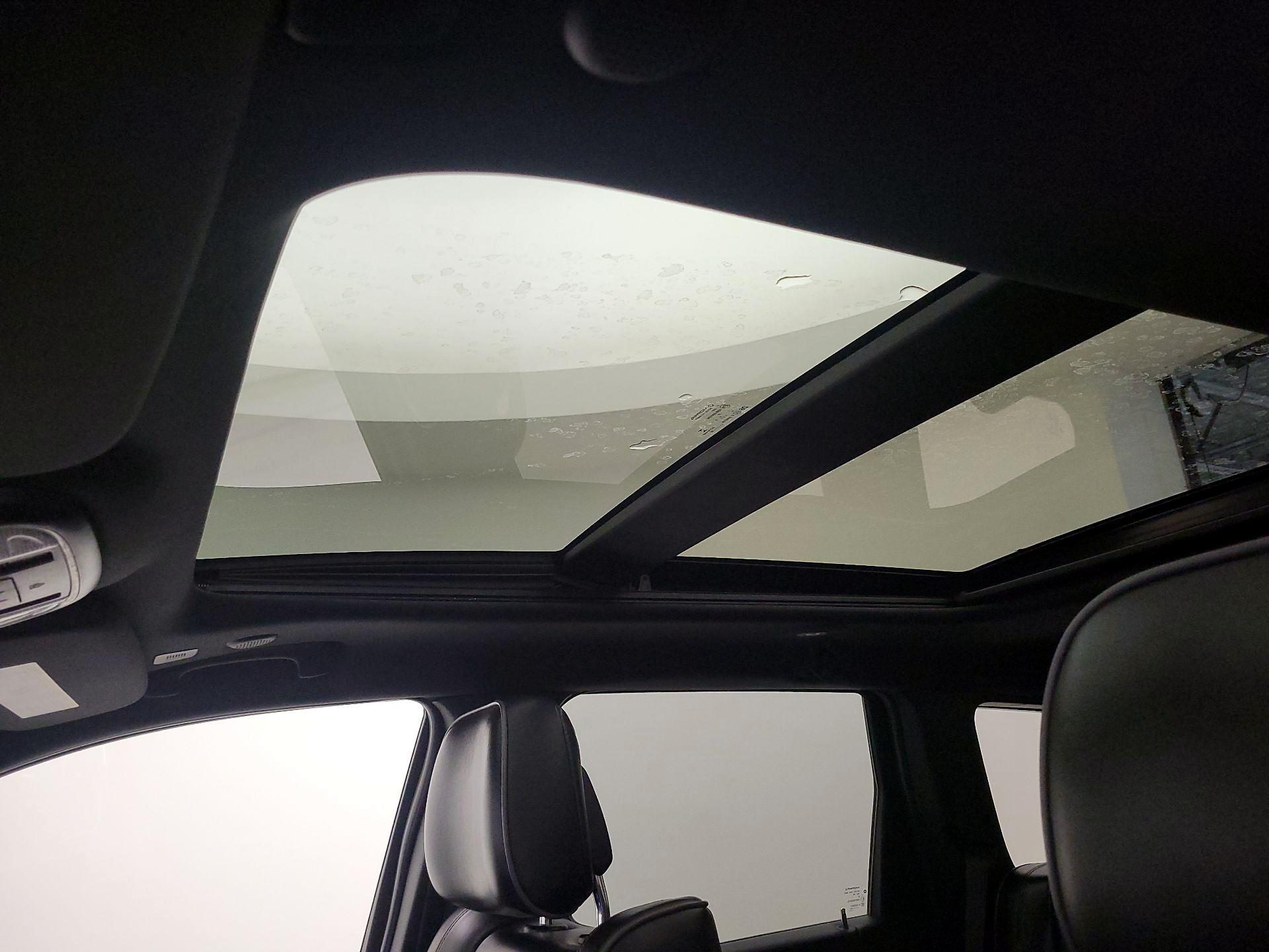 Thumbnail: 2020 Jeep Grand Cherokee - 19