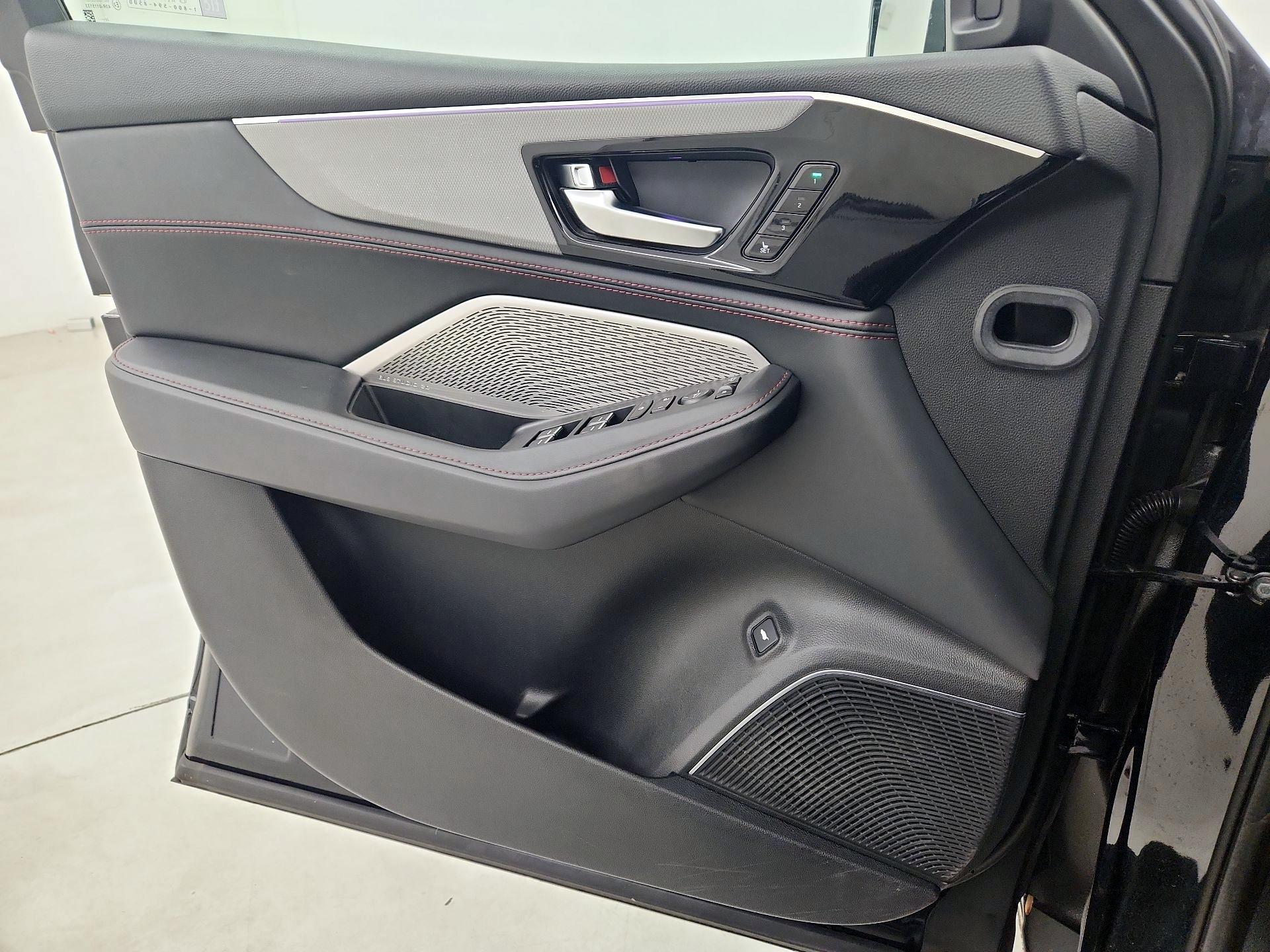 Thumbnail: 2023 Acura MDX - 12