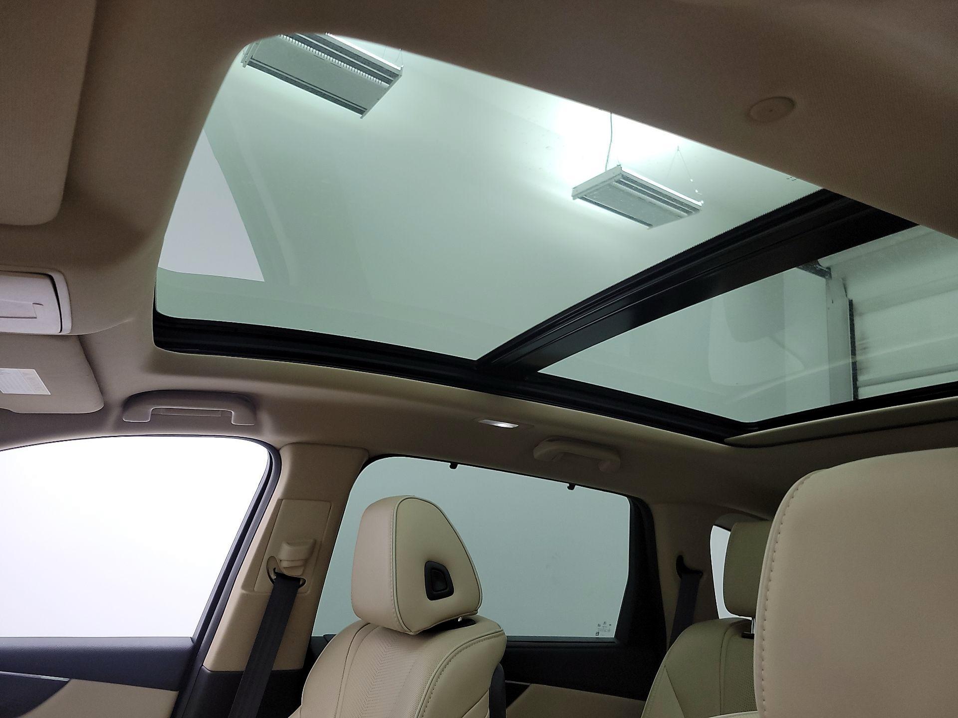 Thumbnail: 2023 Acura MDX - 18