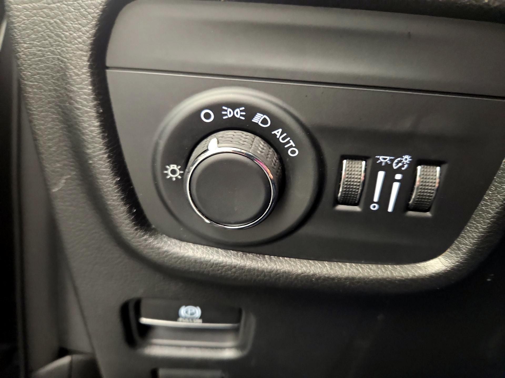 Thumbnail: 2023 Jeep Grand Cherokee - 11