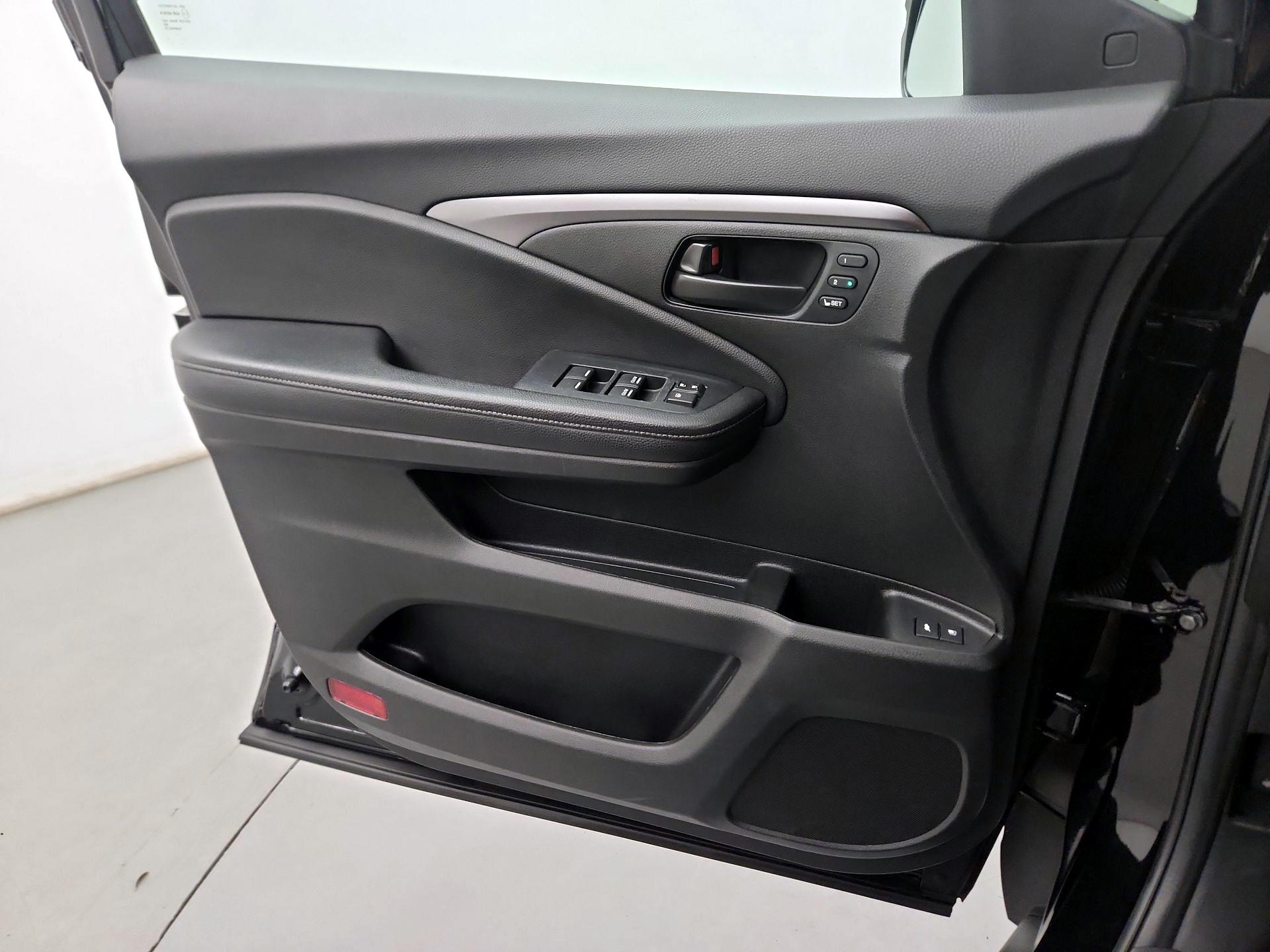 Thumbnail: 2022 Honda Passport - 10