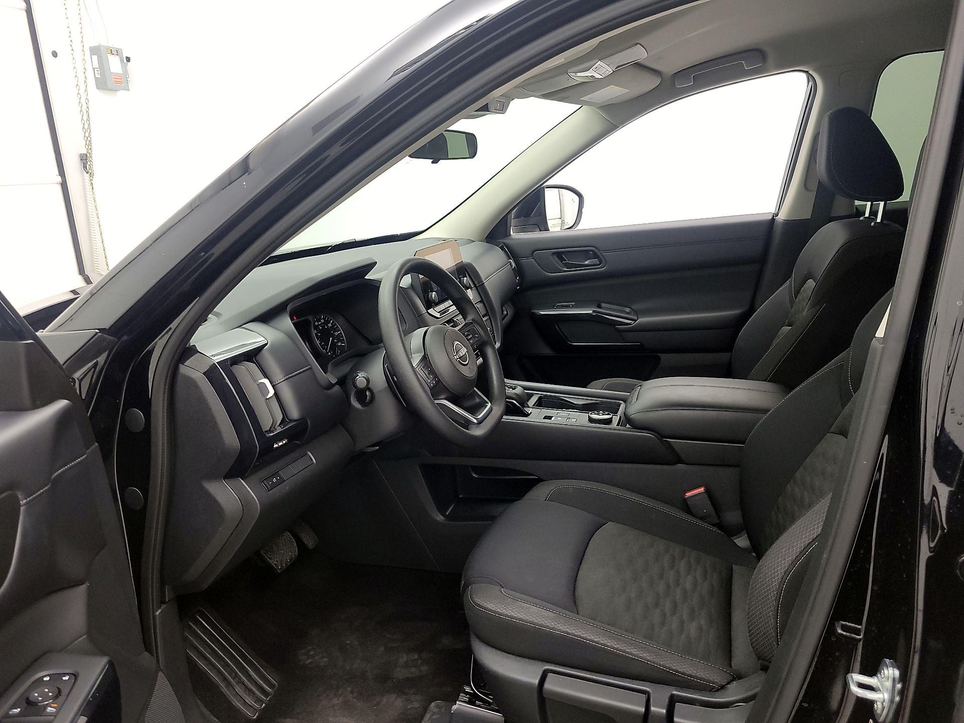 Thumbnail: 2024 Nissan Pathfinder - 11