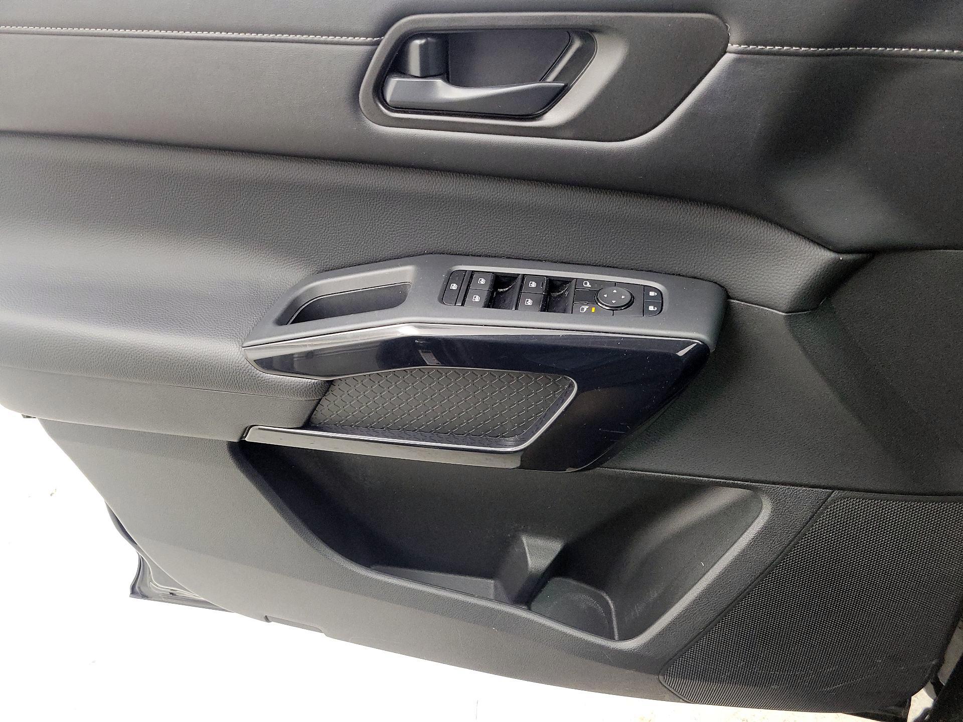 Thumbnail: 2024 Nissan Pathfinder - 12