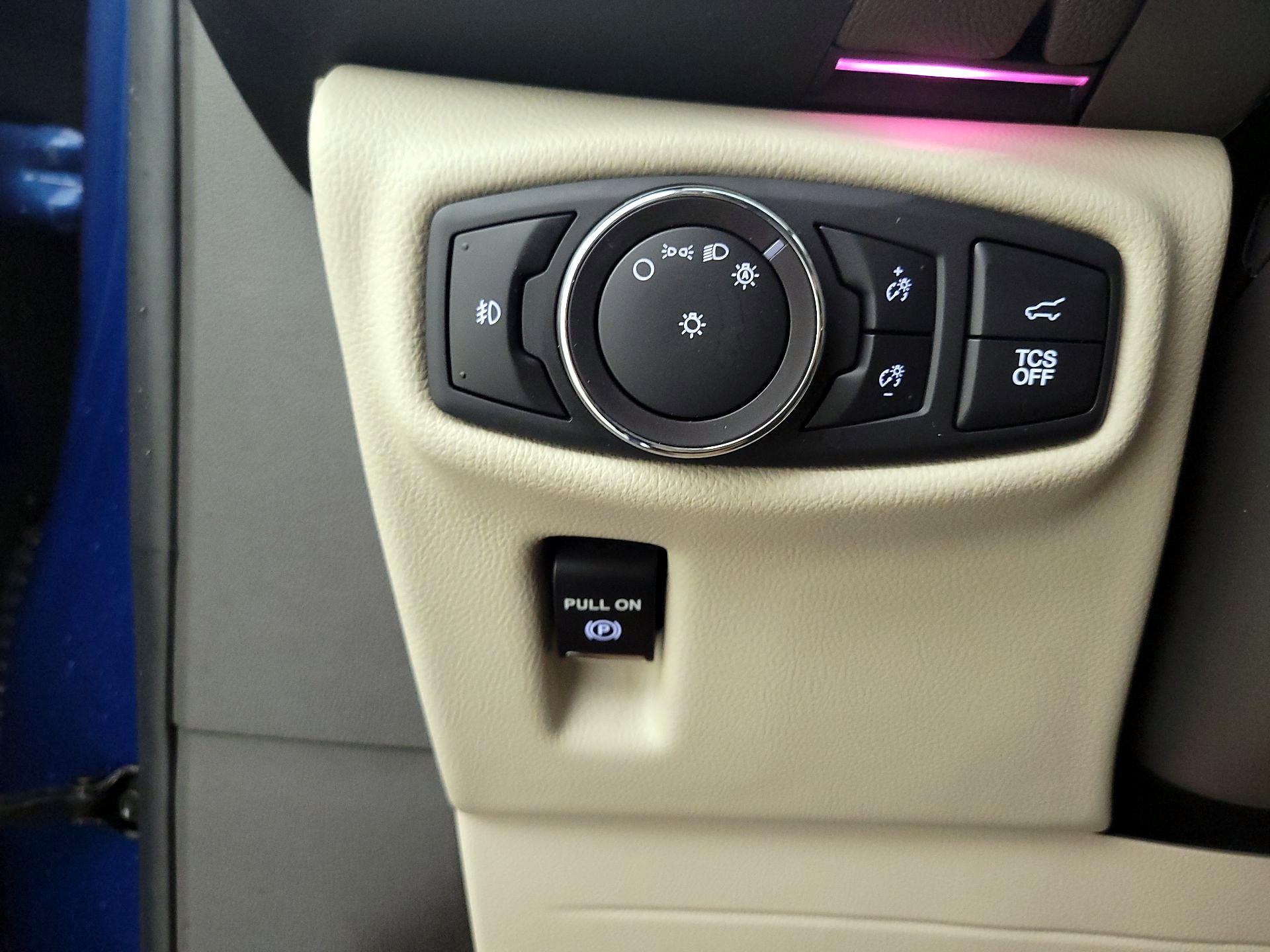 Thumbnail: 2020 Lincoln Nautilus - 13