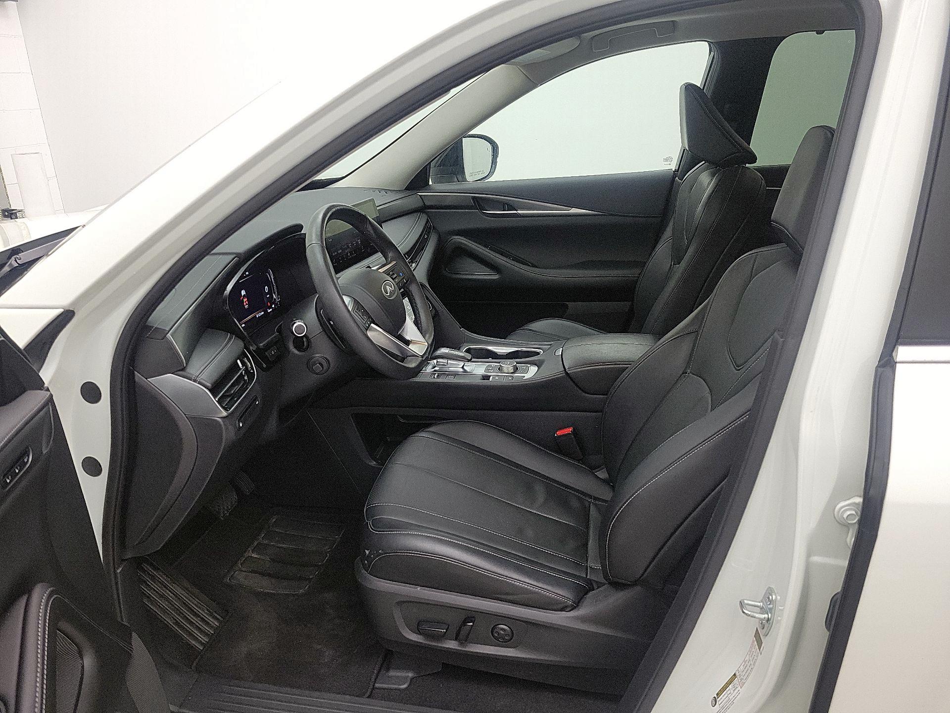 Thumbnail: 2023 INFINITI QX60 - 11