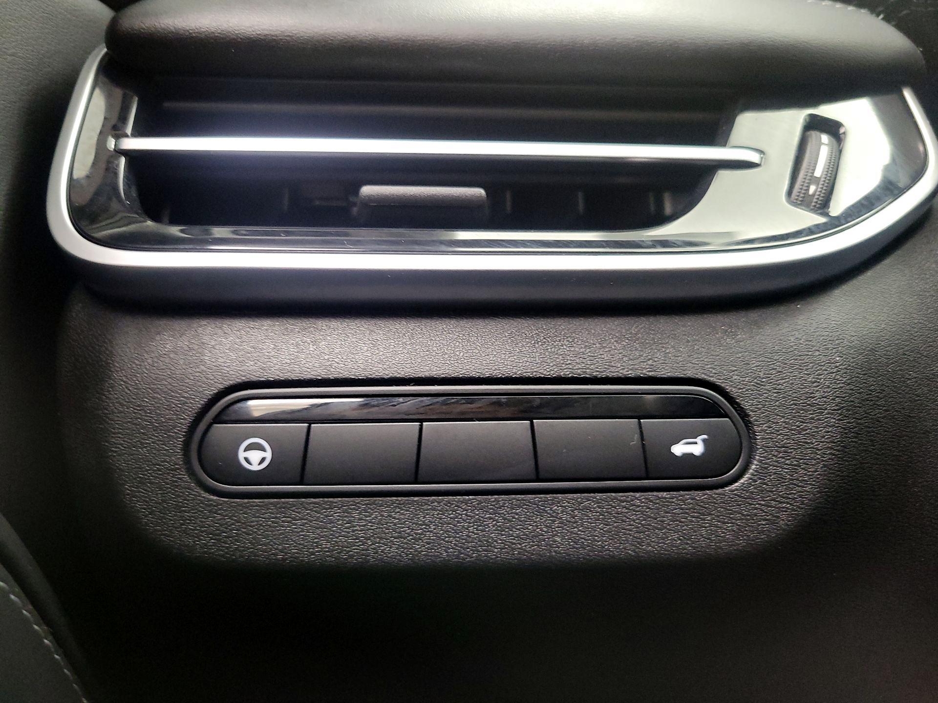 Thumbnail: 2023 INFINITI QX60 - 13